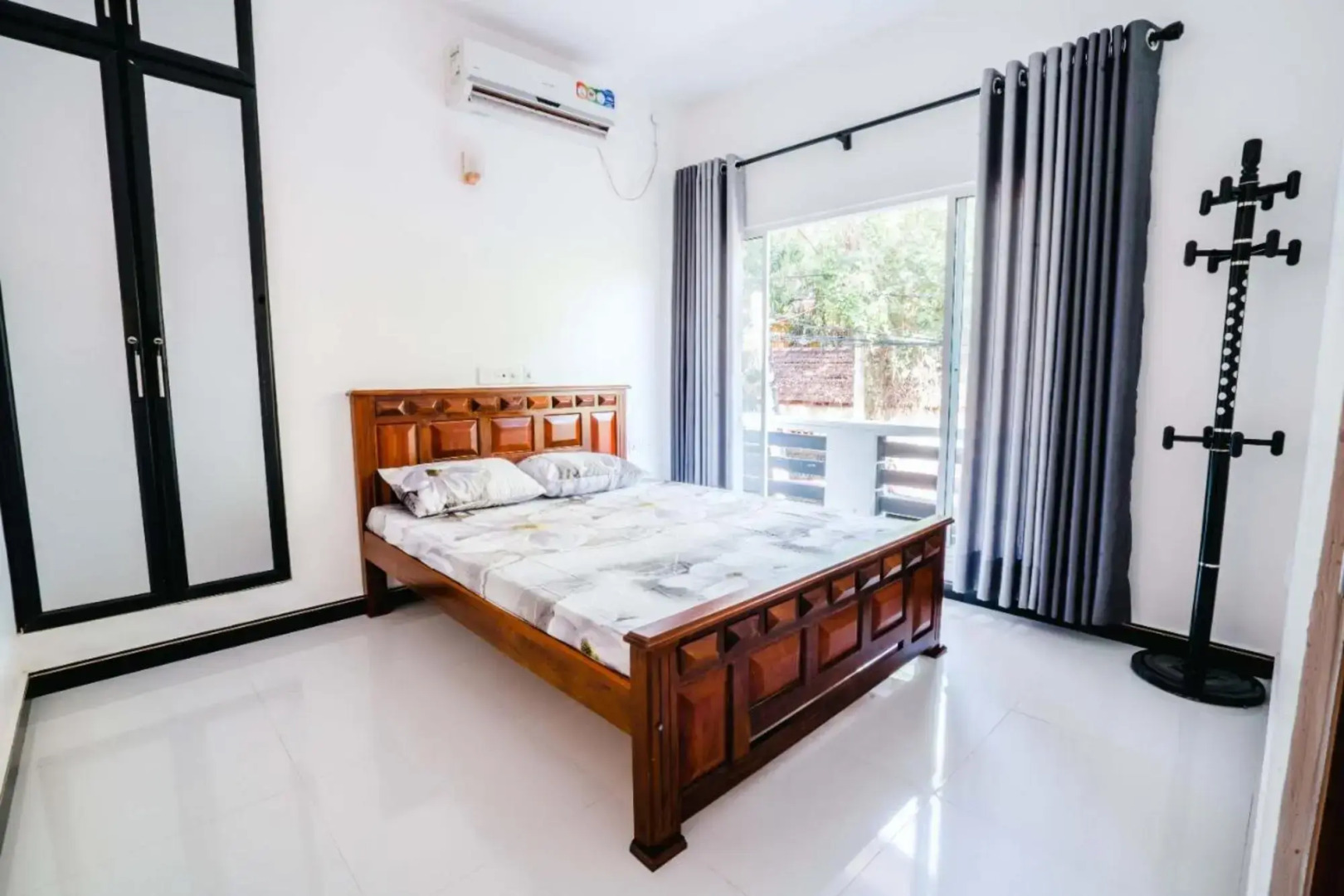 Sri Construction Circuit Bungalow