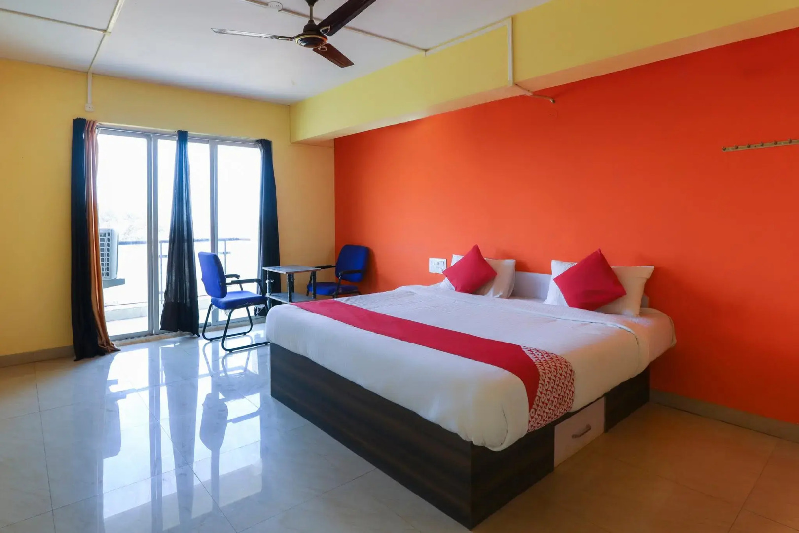 OYO Flagship 70371 Amrut Deluxe Lodge