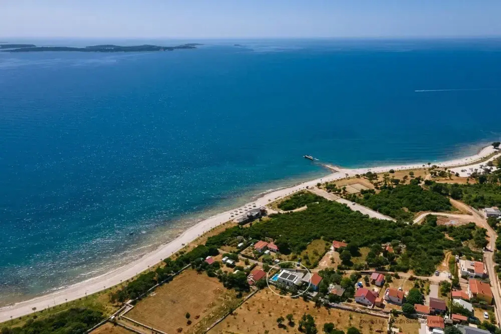 Villa for two Person With Pool in Peroj