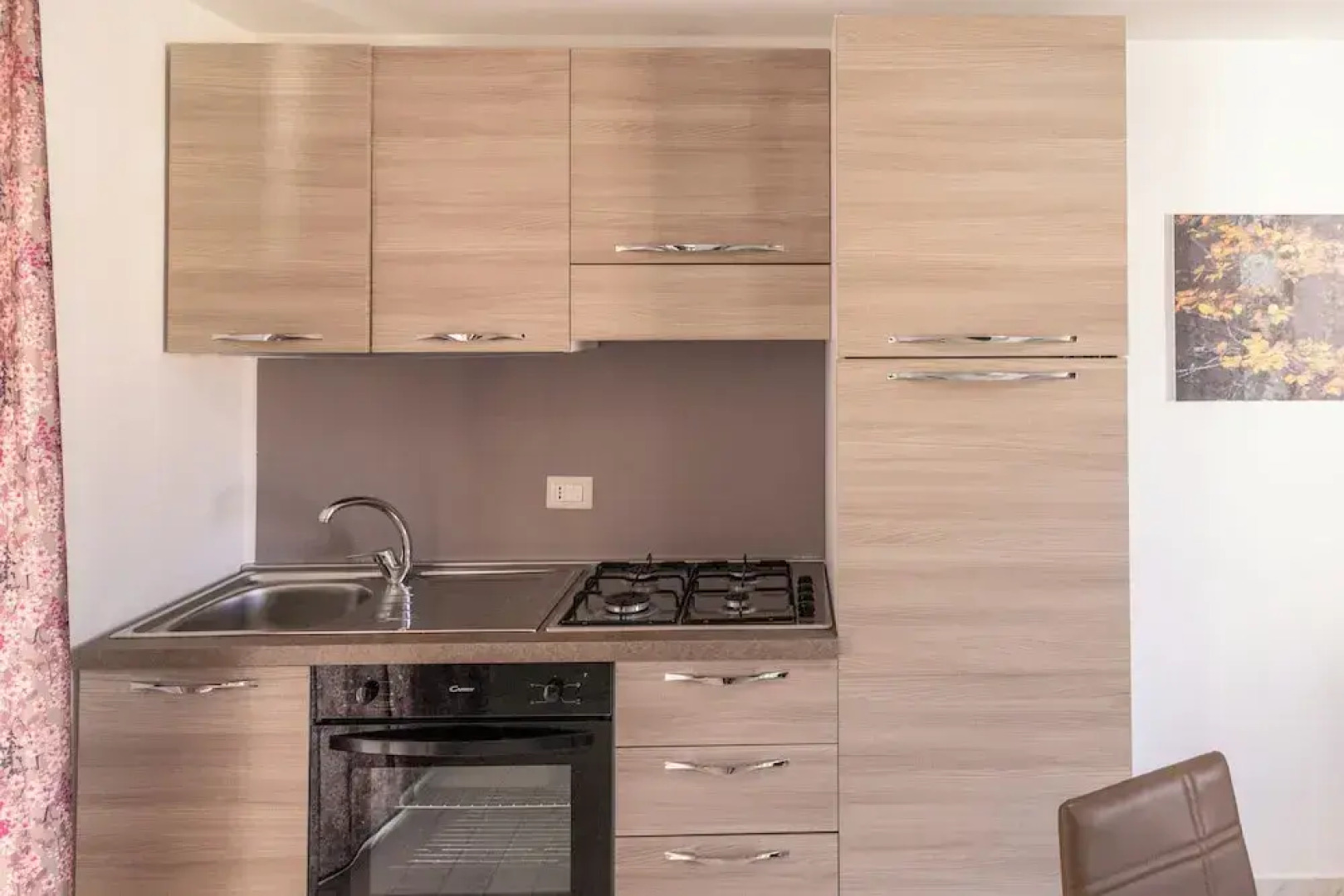 Residence con Piscina e Giardino