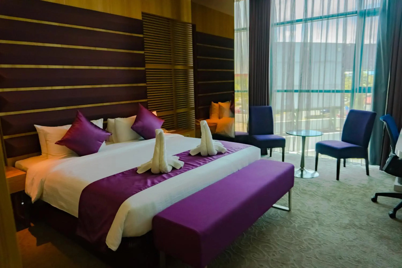 Greens Hotel & Suites
