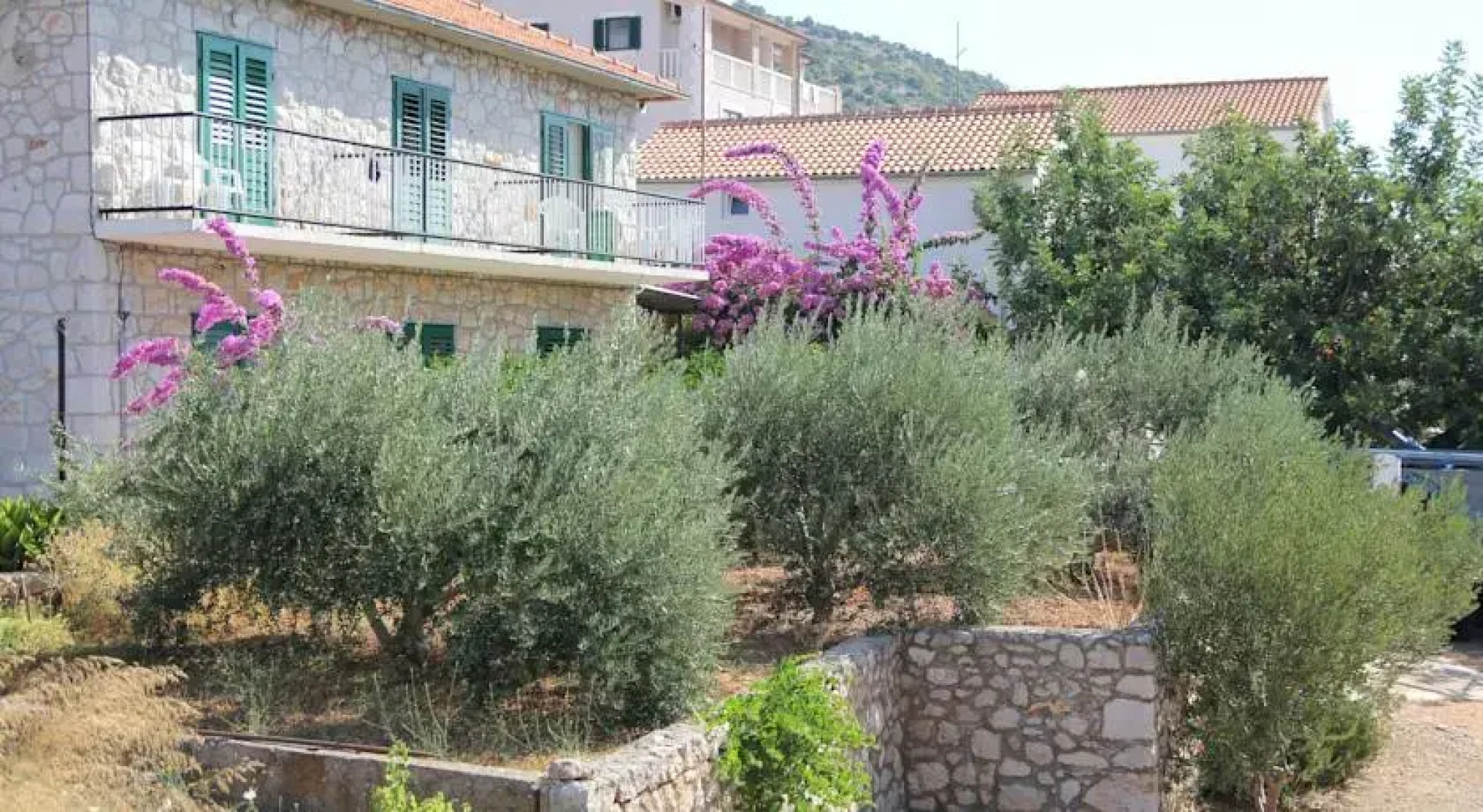 Apartments and Rooms Batoš