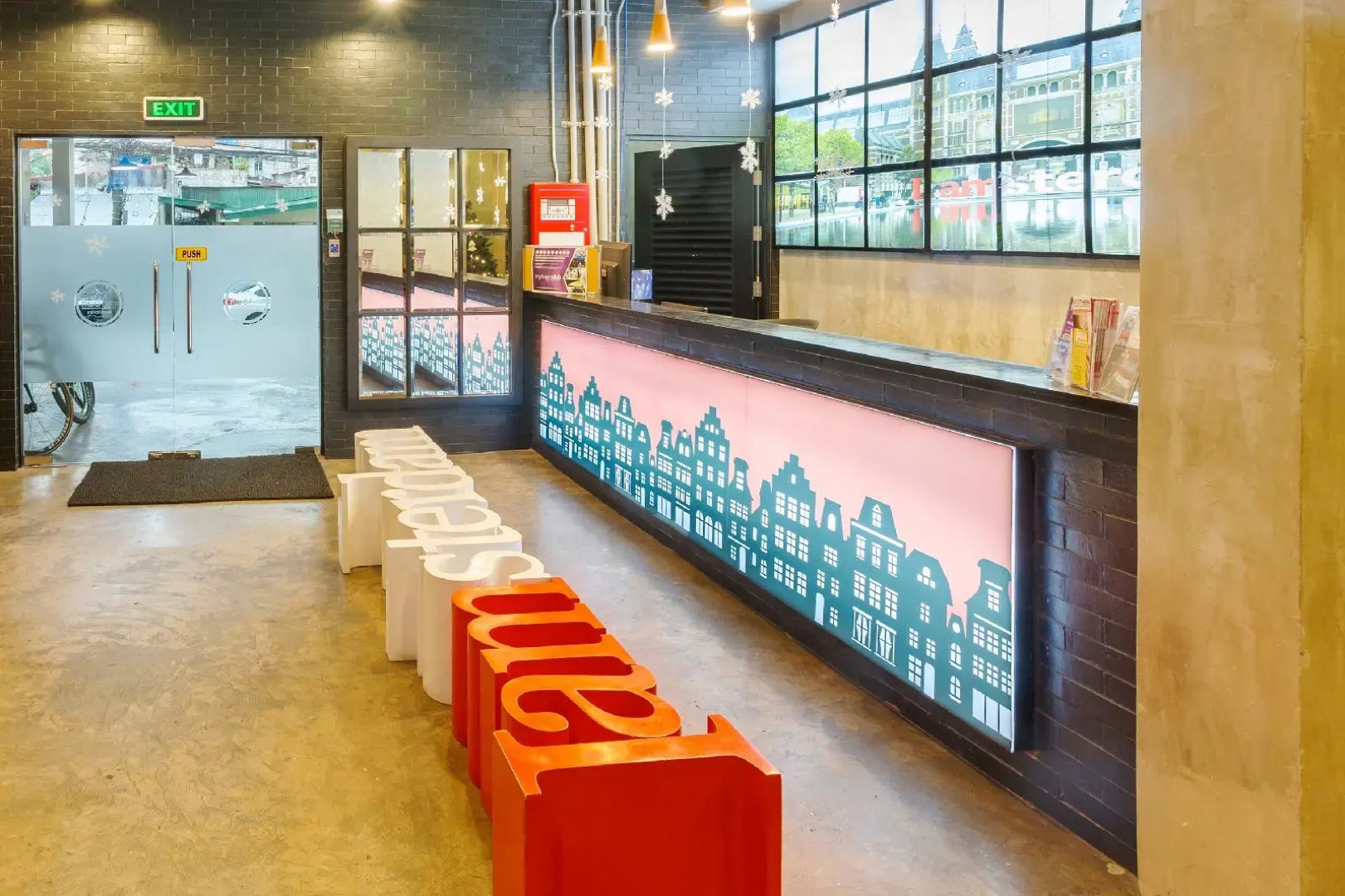 Oyo 518 Mytown Amsterdam