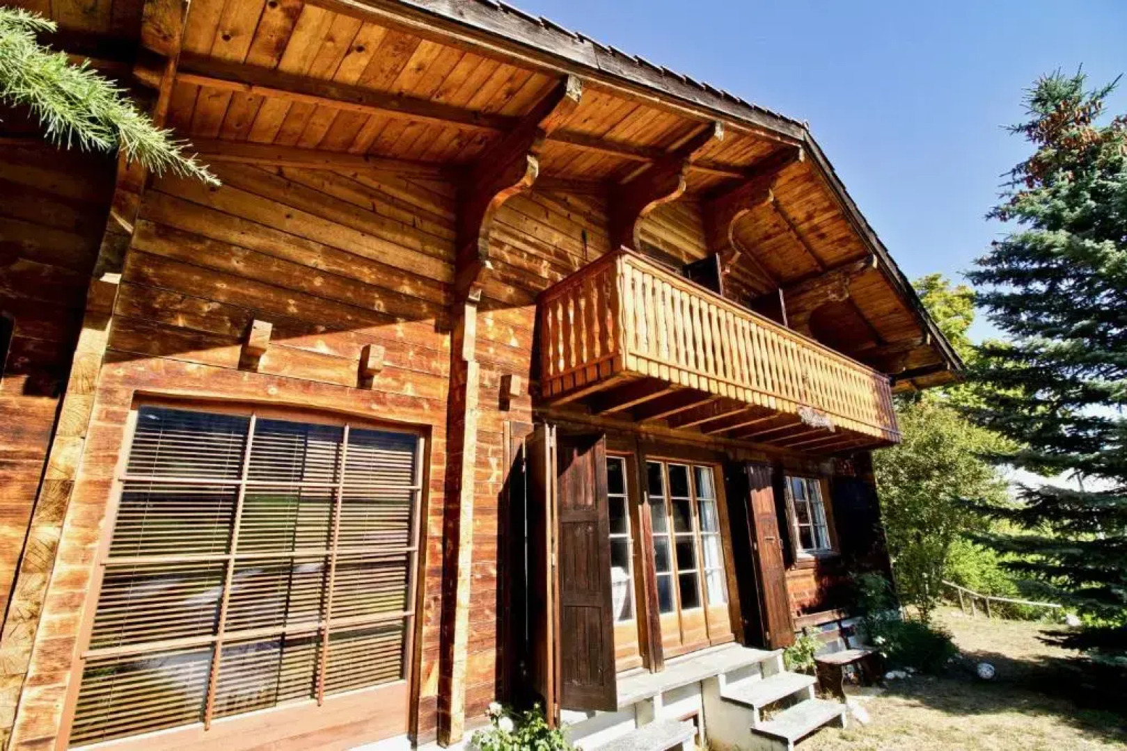 Magnifique Chalet Familial Pour 10 Personnes au Coeur de Nax