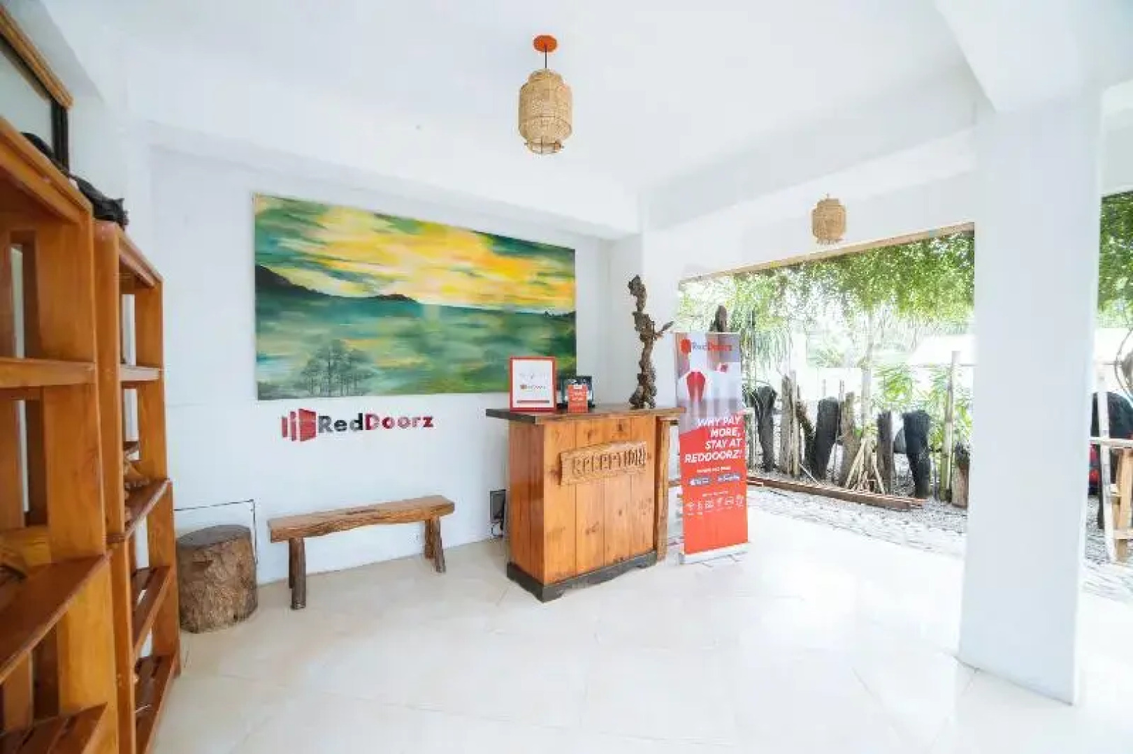 RedDoorz @ Sabang Beach Baler