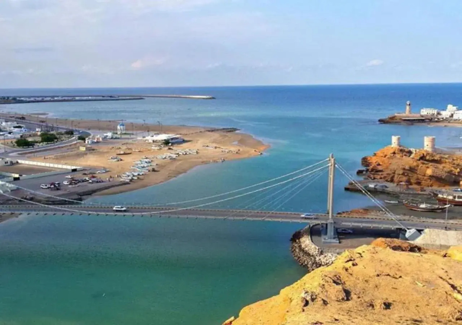 Al Ayjah Plaza Hotel