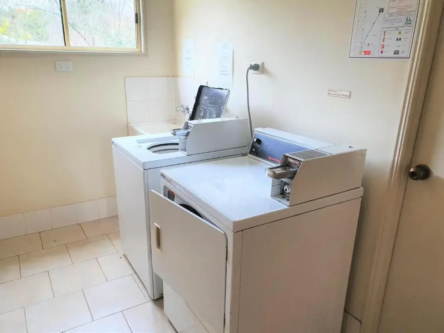 Jacaranda Country Motel