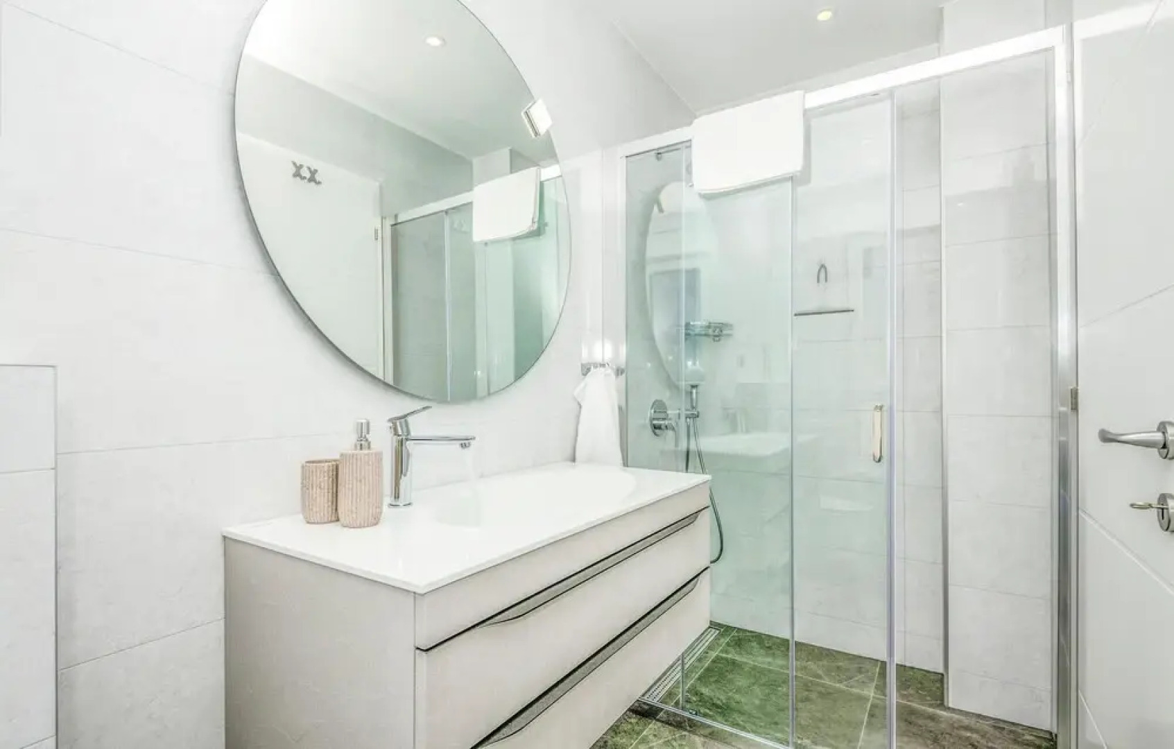 Amazing Home in Makarska with Outdoor Swimming Pool, Hot Tub & WiFi