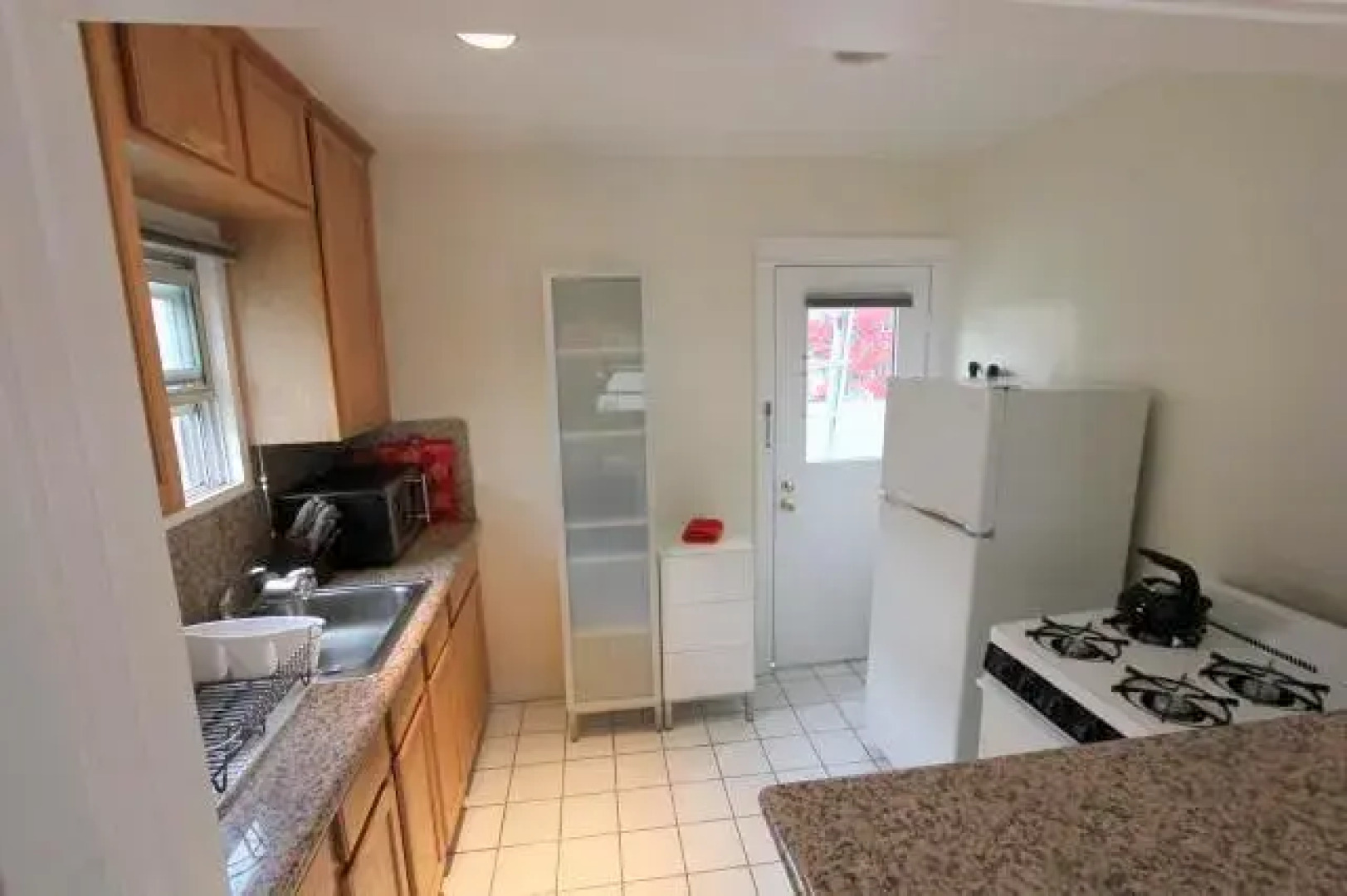 Adorable West Hollywood One-Bedroom Apartment