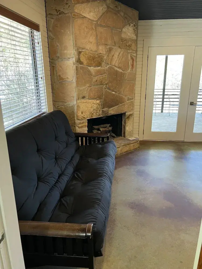 Hideout on the Horseshoe