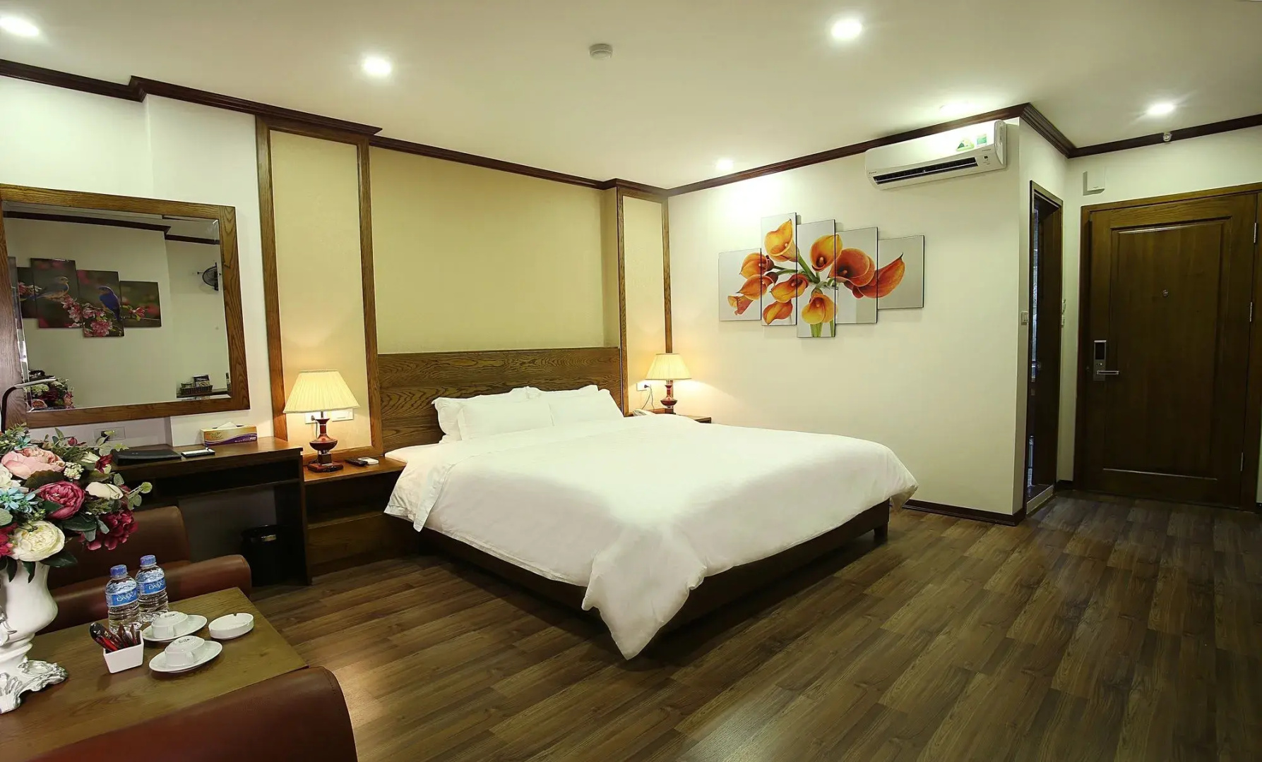 West Lake Home Hotel & Spa