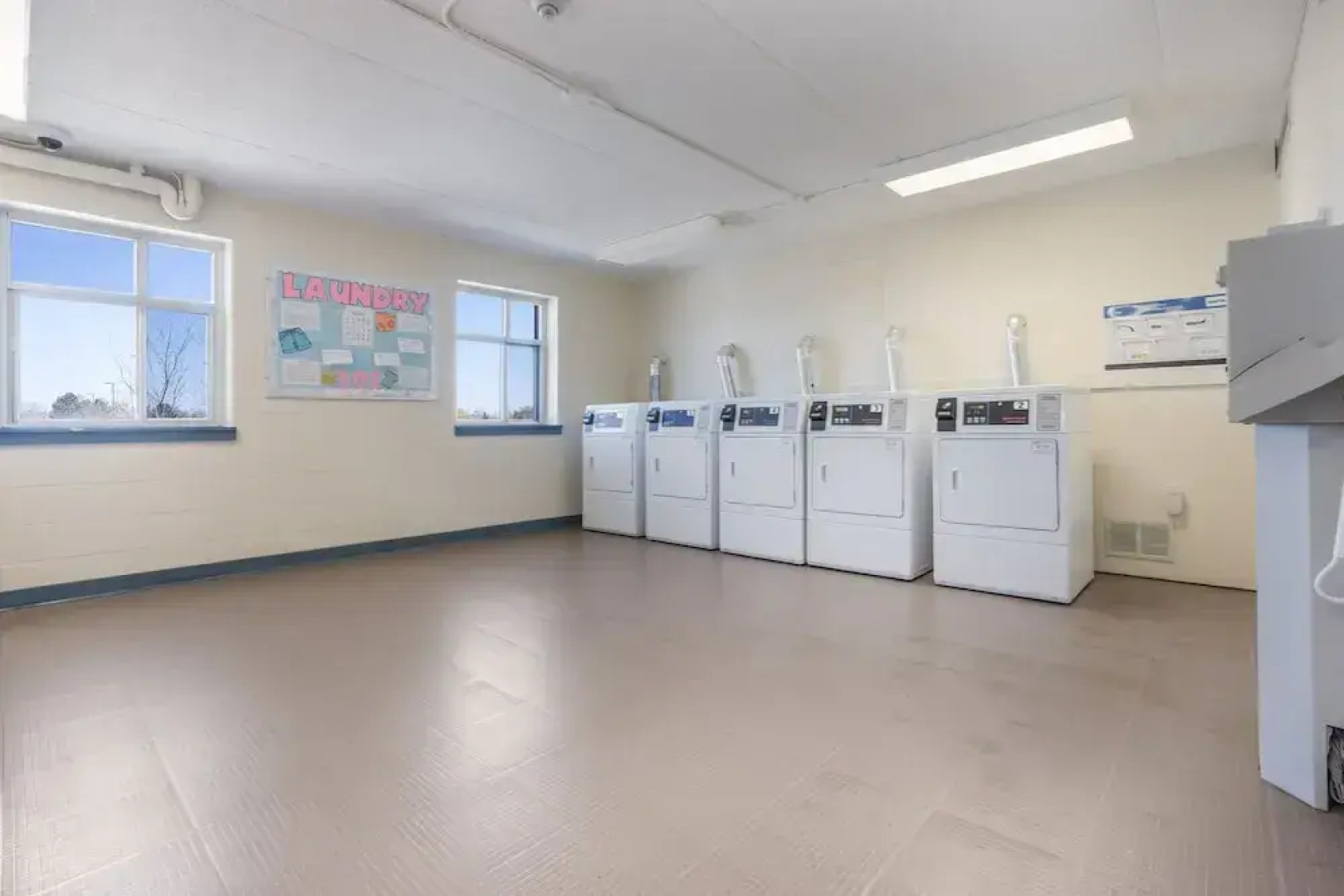 Residence & Conference Centre - Welland