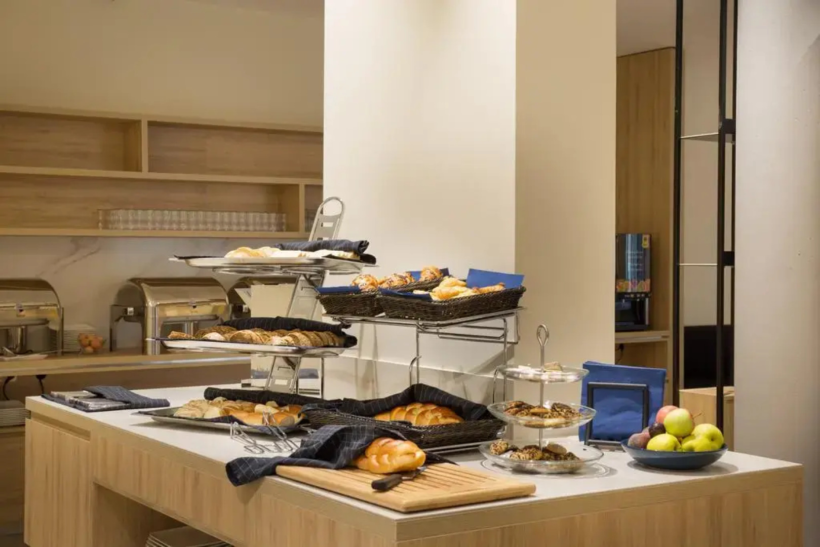 Akeah Verdi Budapest