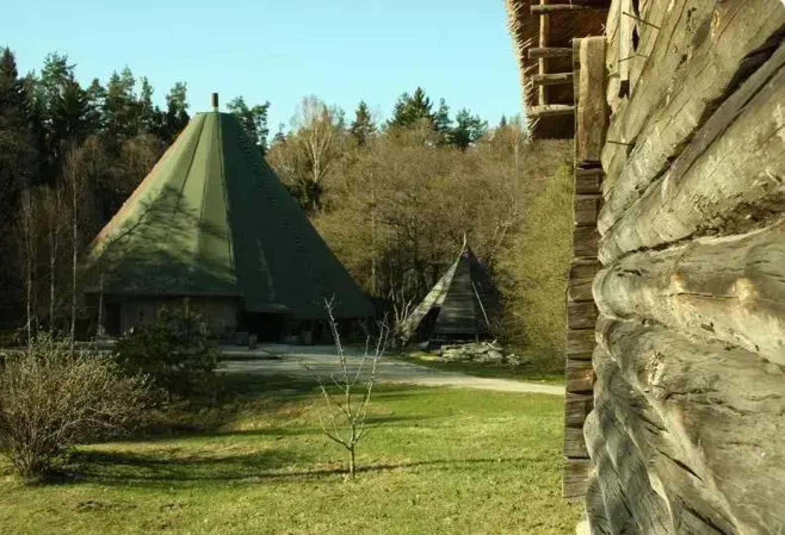 Raudsilla Entertainment Complex