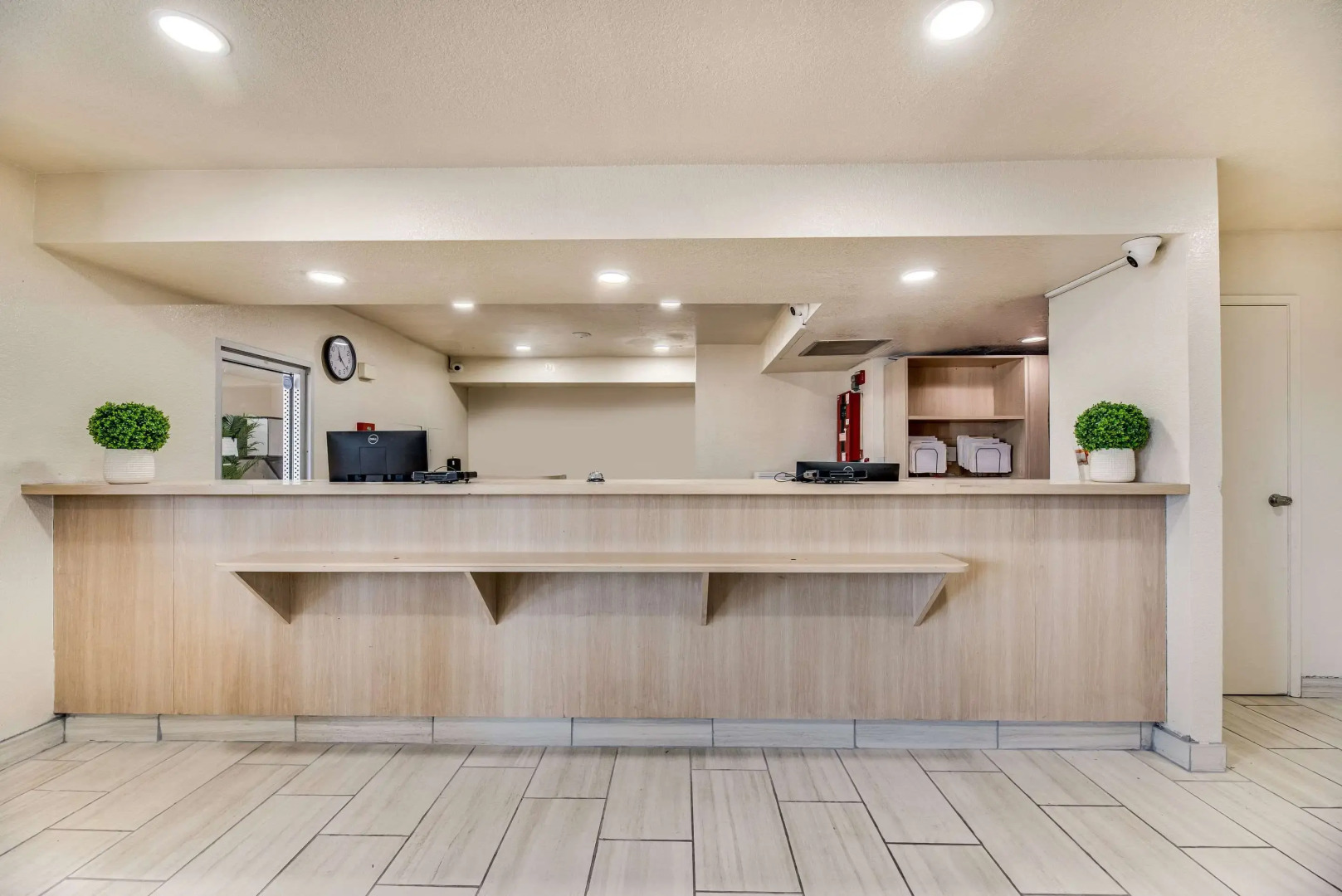 Econo Lodge Stockton near I-5 Fairgrounds