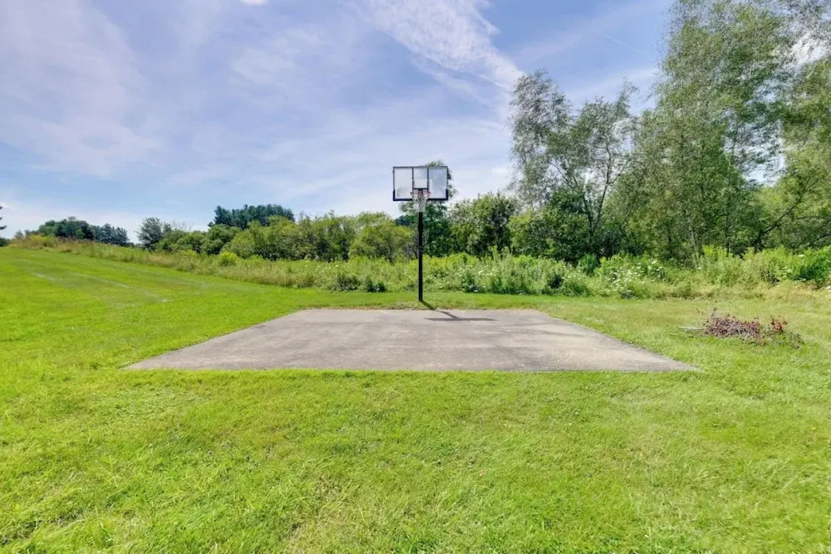 Pool Access: Waterfront Lake Memphremagog Condo!