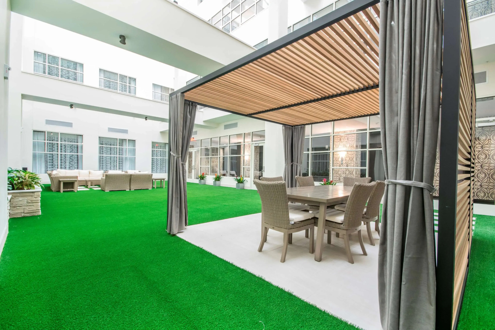 Embassy Suites Louisville Downtown