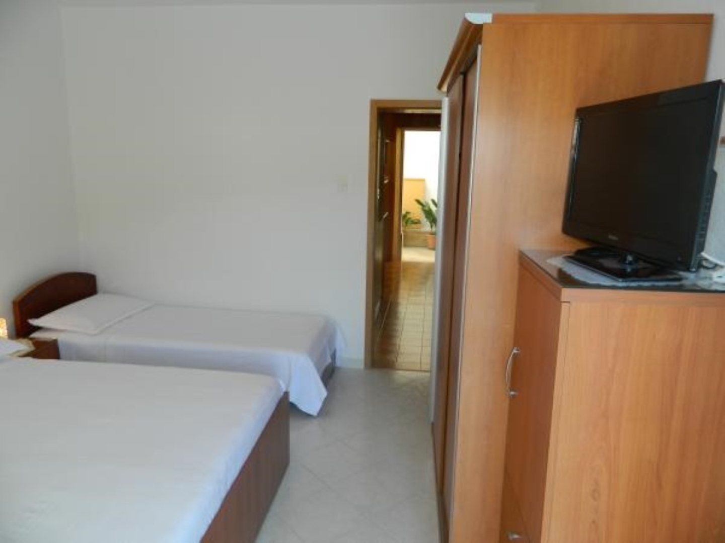 Apartment More - at the waterfront: A Povlja, Island Brac