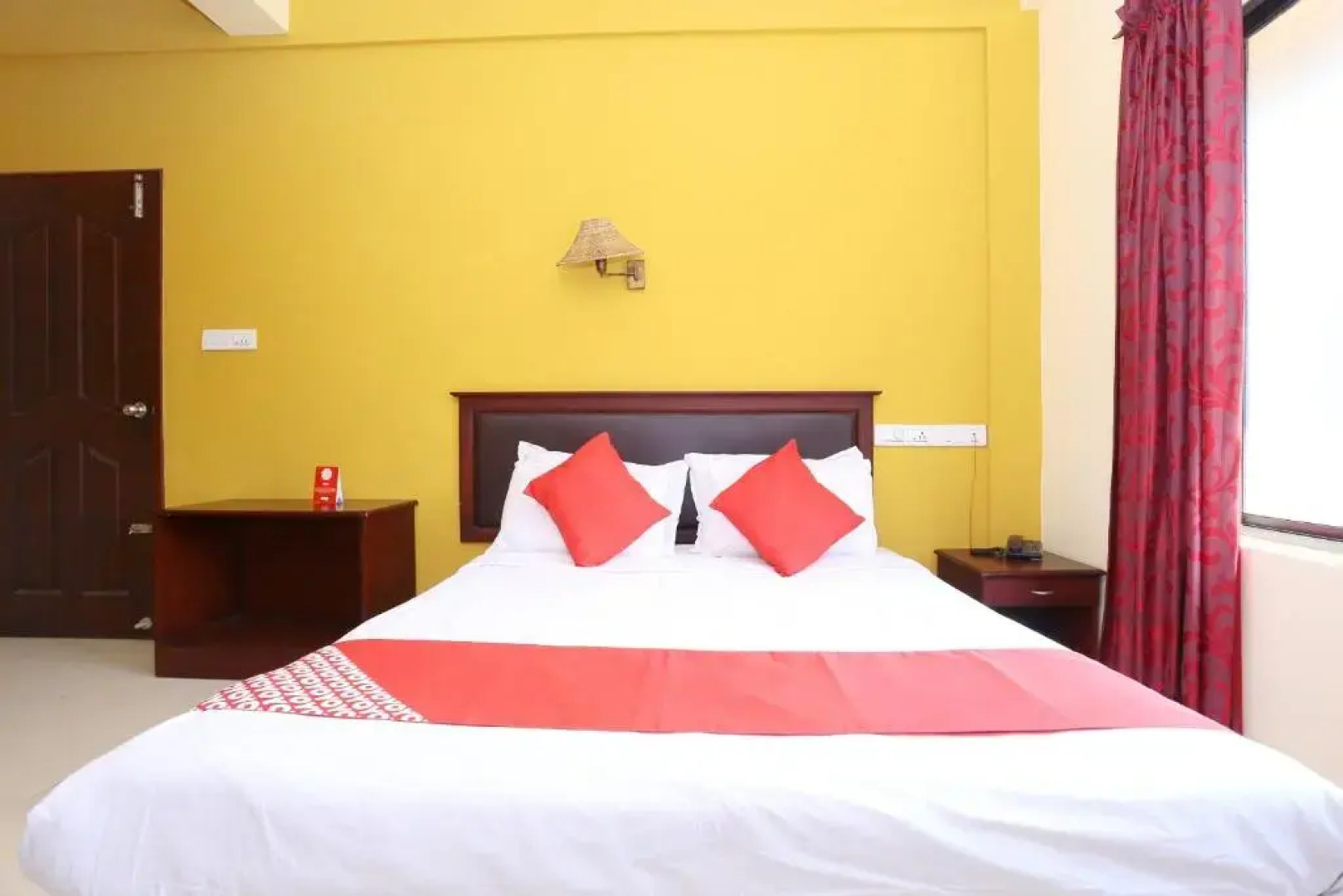 OYO 24453 Day Springs