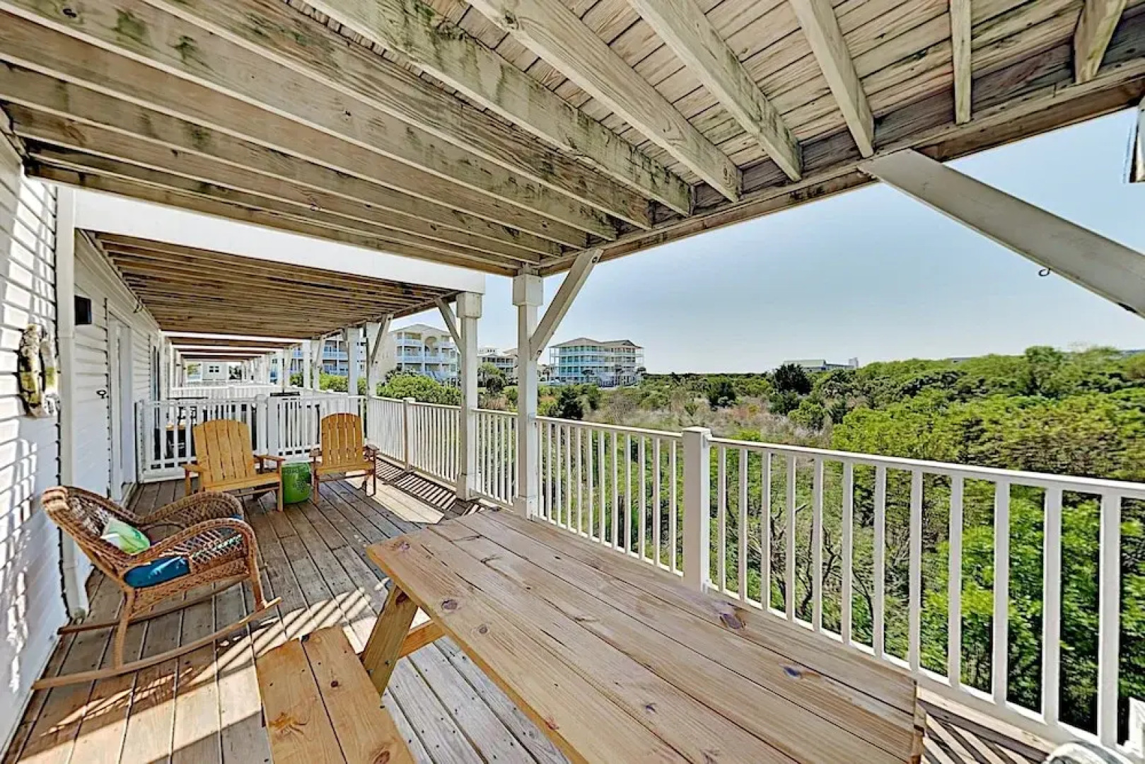 Jinks Creek Corner Unit W/ Pool, 2 Blocks To Beach 3 Bedroom Condo