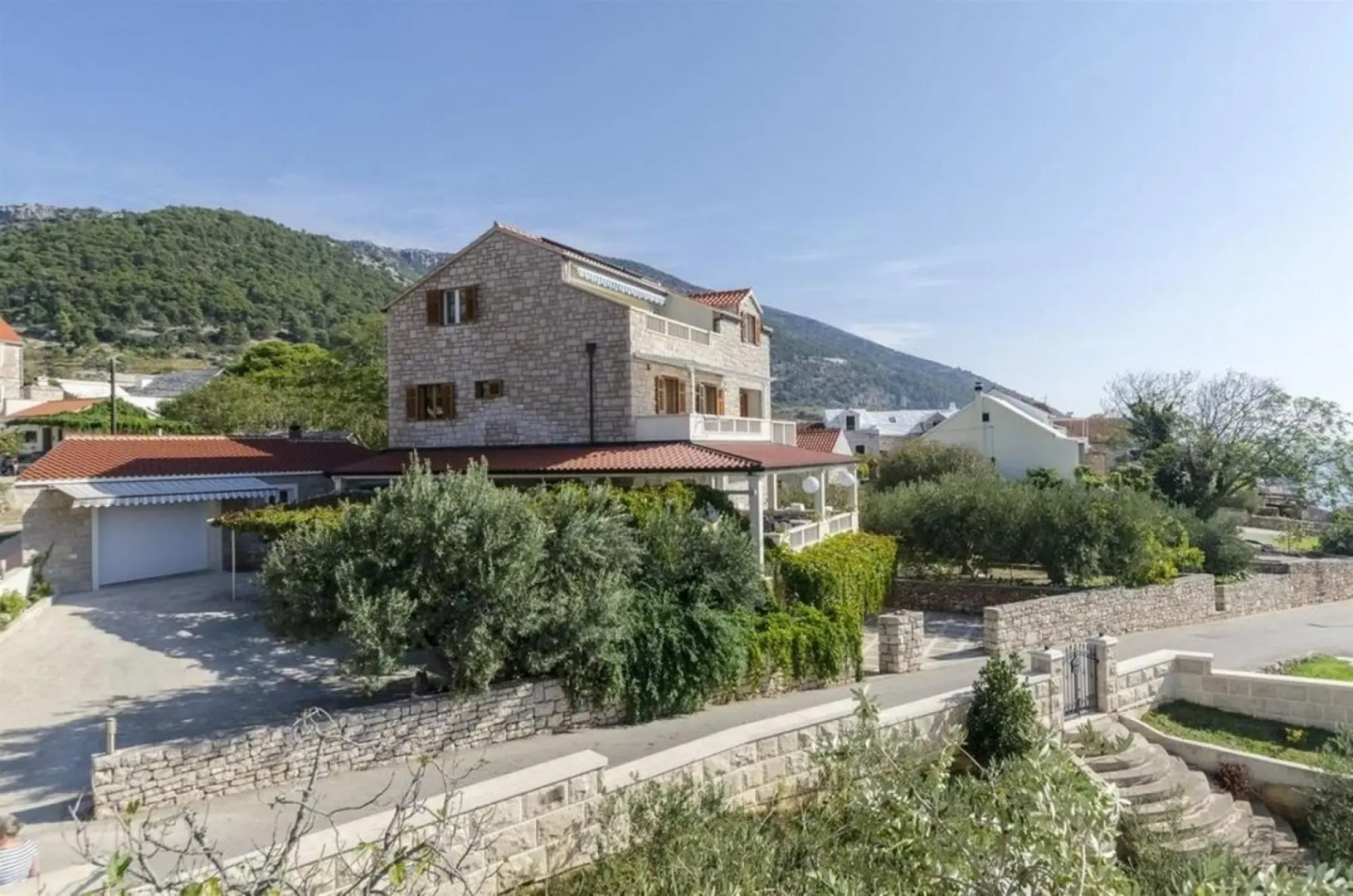 Studio apartment Lemar - parking and barbecue: SA3 Bol, Island Brac