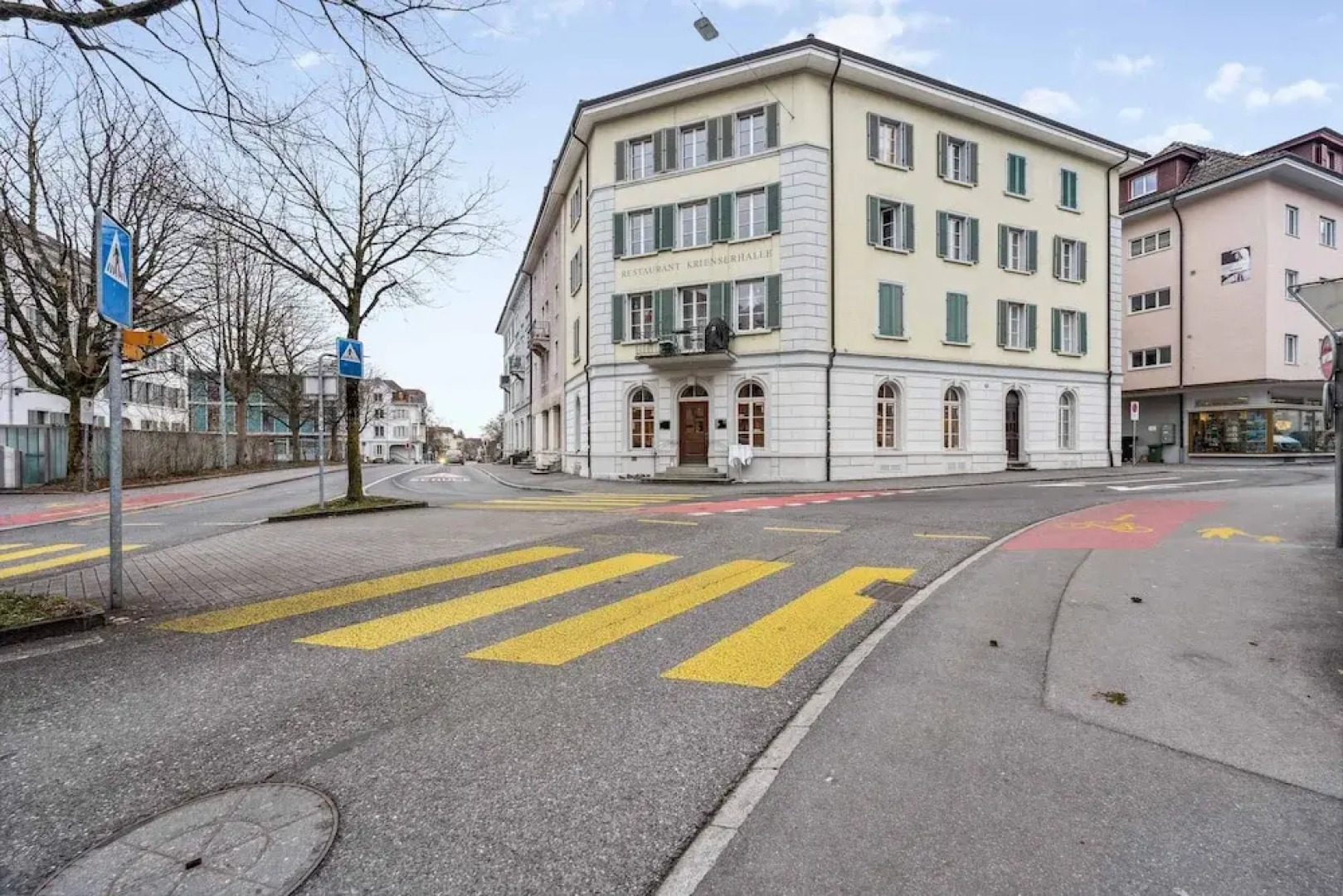 Modern 2 Bdr-flat top Location