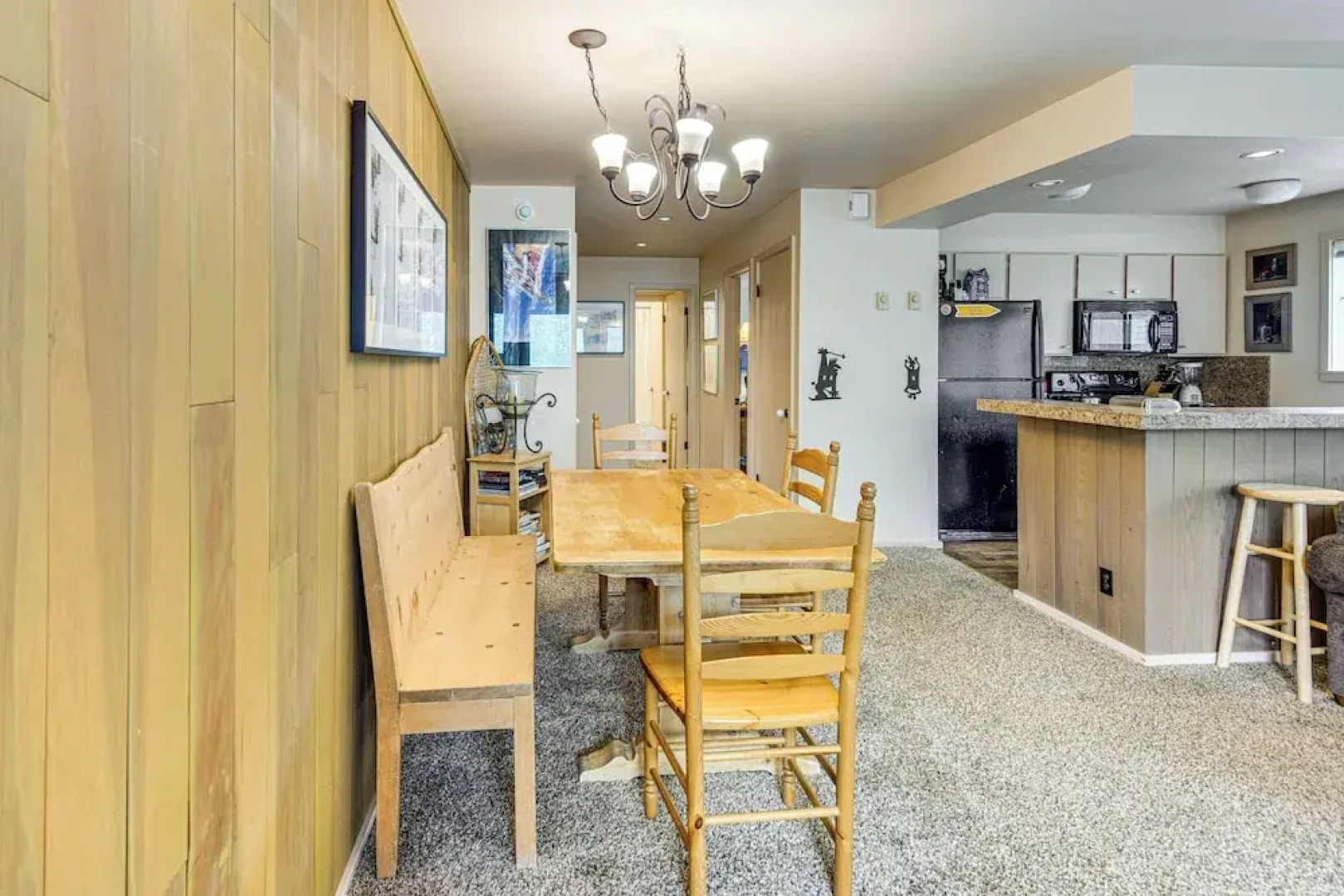 Walk to Sun Valley Village: Condo w/ Deck!