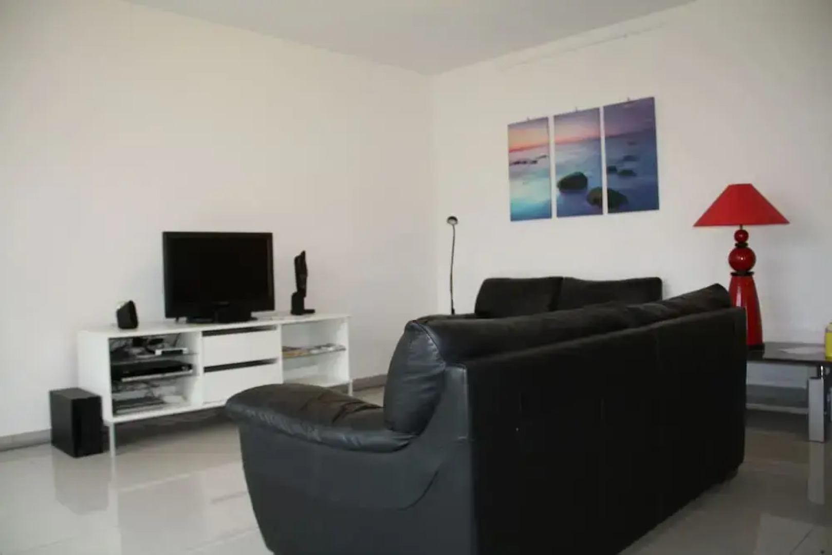 Indoor Swimming Pool, Sauna, Fitness, Private Gardens, Spacious Modern Apartment