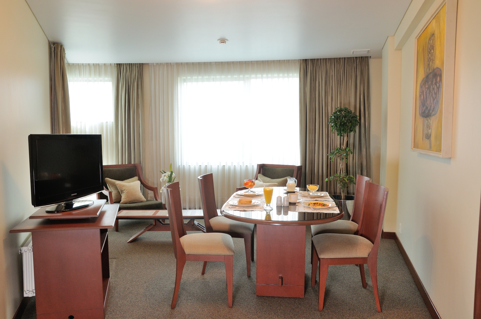 Suites Camino Real