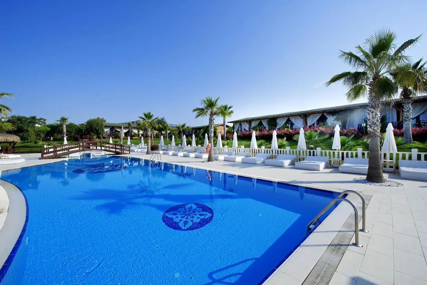 Flora Garden Beach Hotel