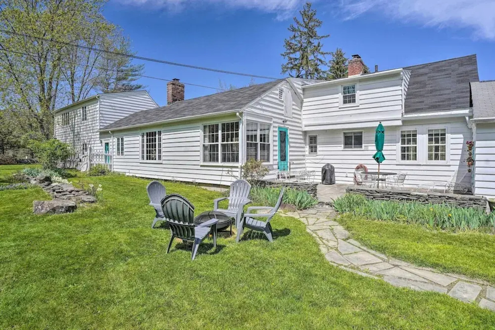 Quaint Woodstock Escape - 2 Mi to Tinker St!
