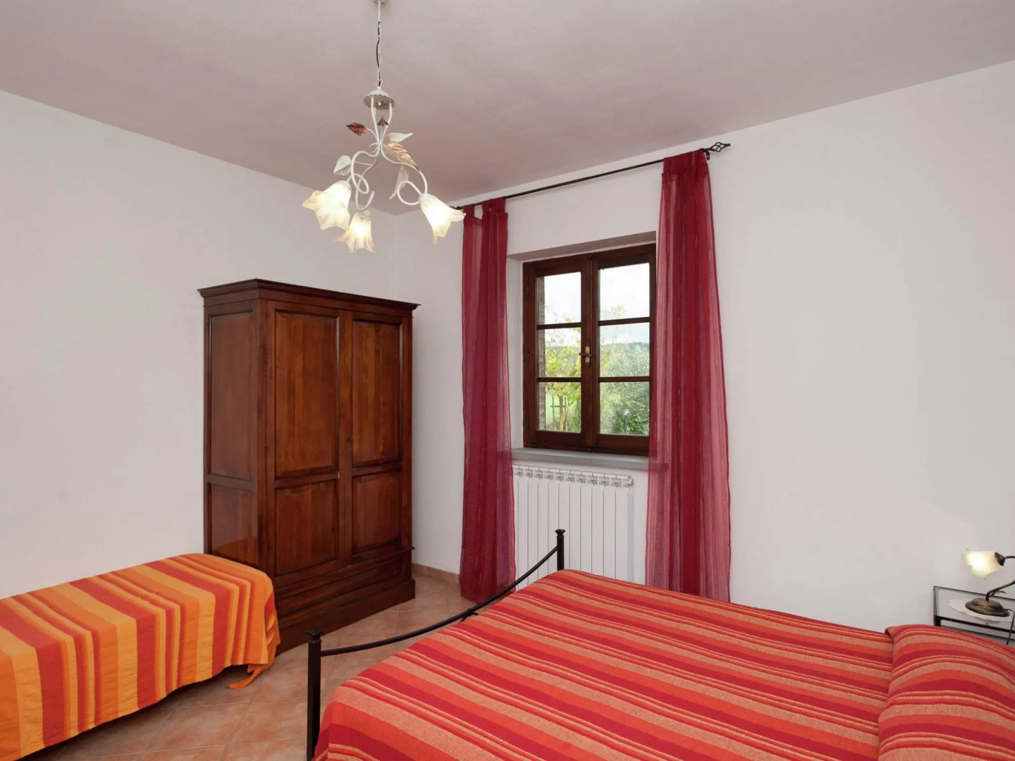 Lovely Farmhouse in Umbria with Swimming Pool