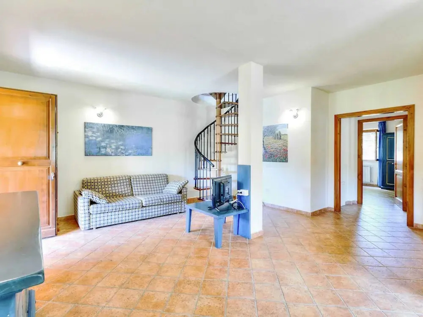 Elegant Villa With Spa in Sorano