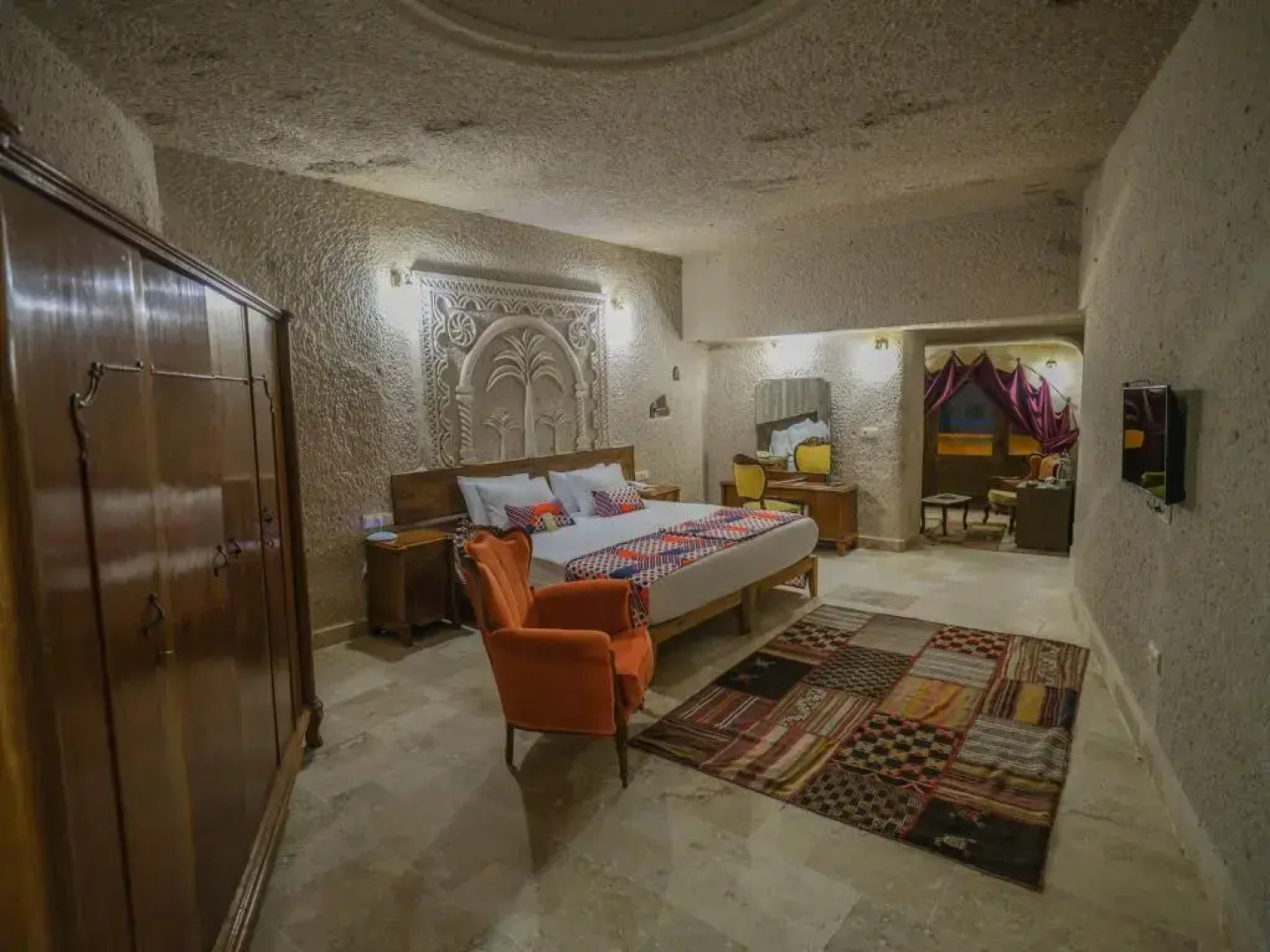 Kalsedon Cave Suites