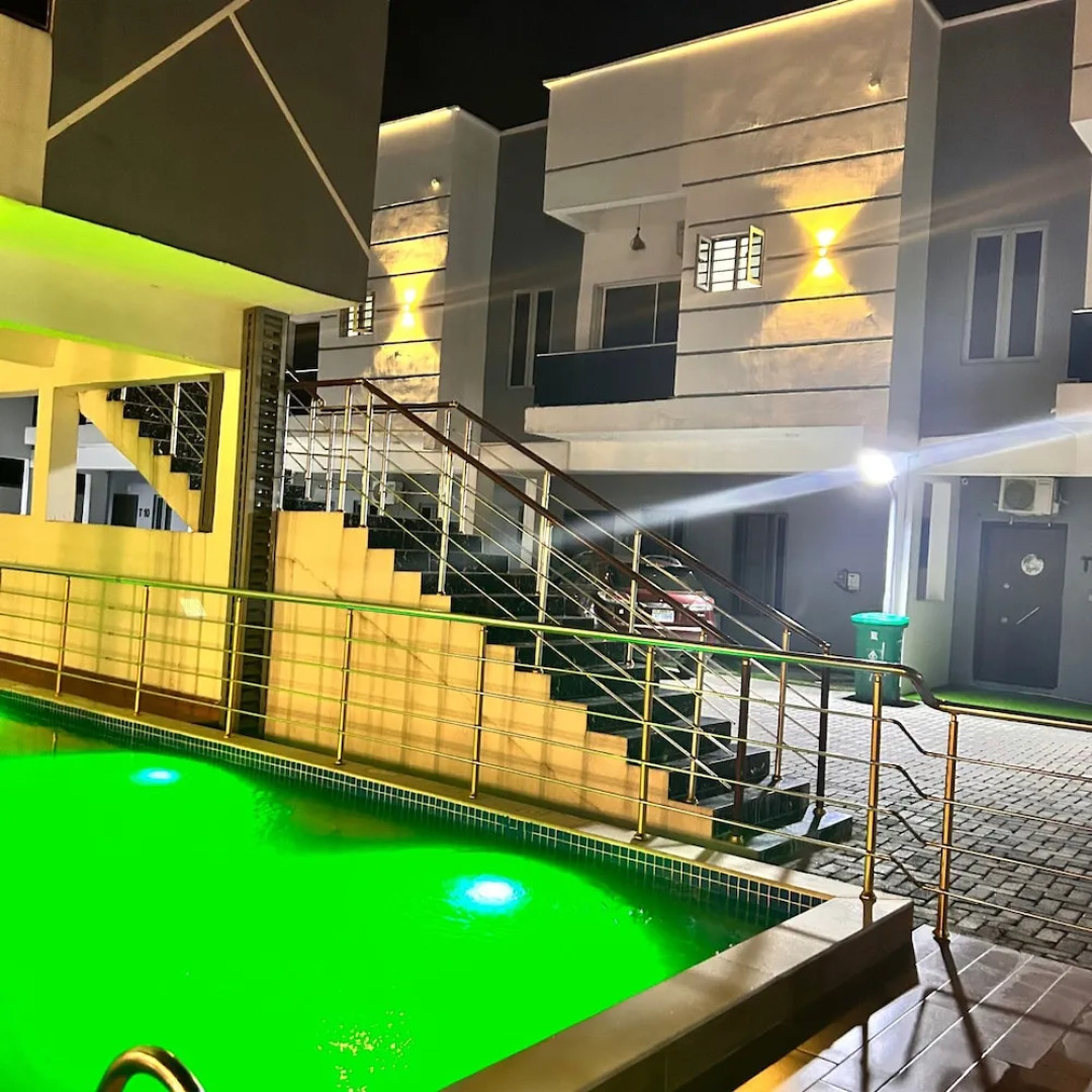 Luxury Shortlet Apartment LBS, AJAH