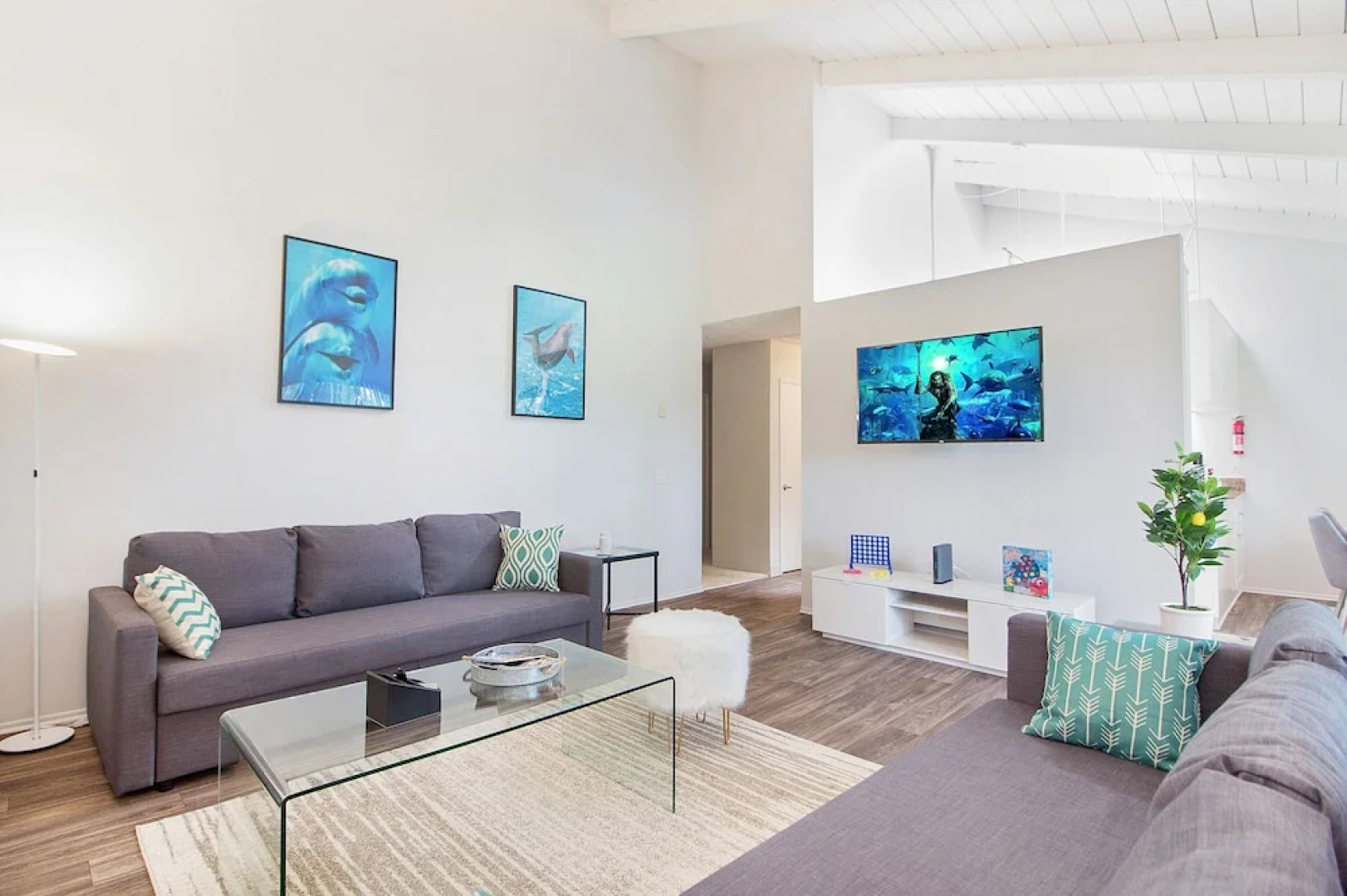 Private Entrance Under The Sea - 2BR/2BATH Next To Ritz Carlton - Walk To Ocean! (MB4)