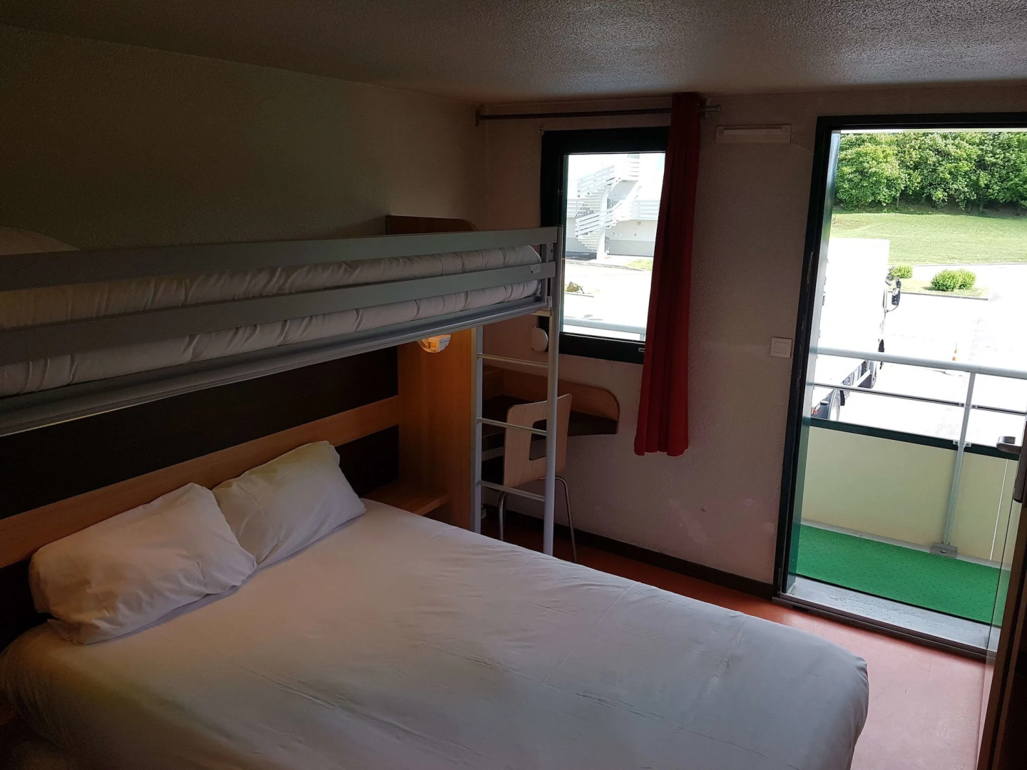 Première Classe Amiens Est - Glisy