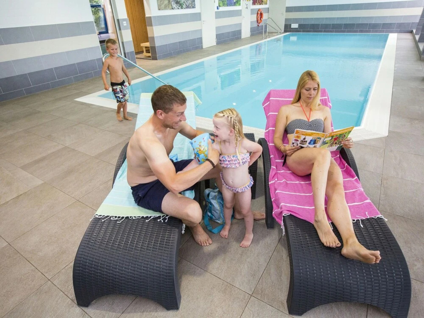 Detached Bungalow with Washing Machine near Lake