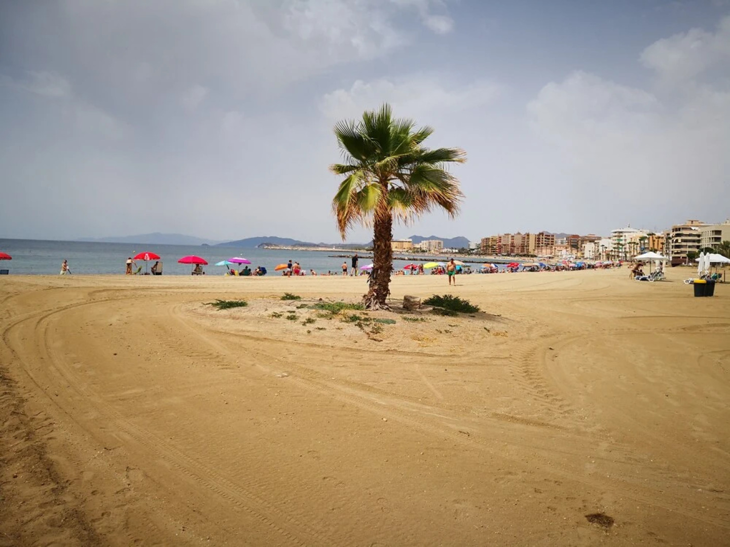 Piso Reformado Aguilas Playa Centrico