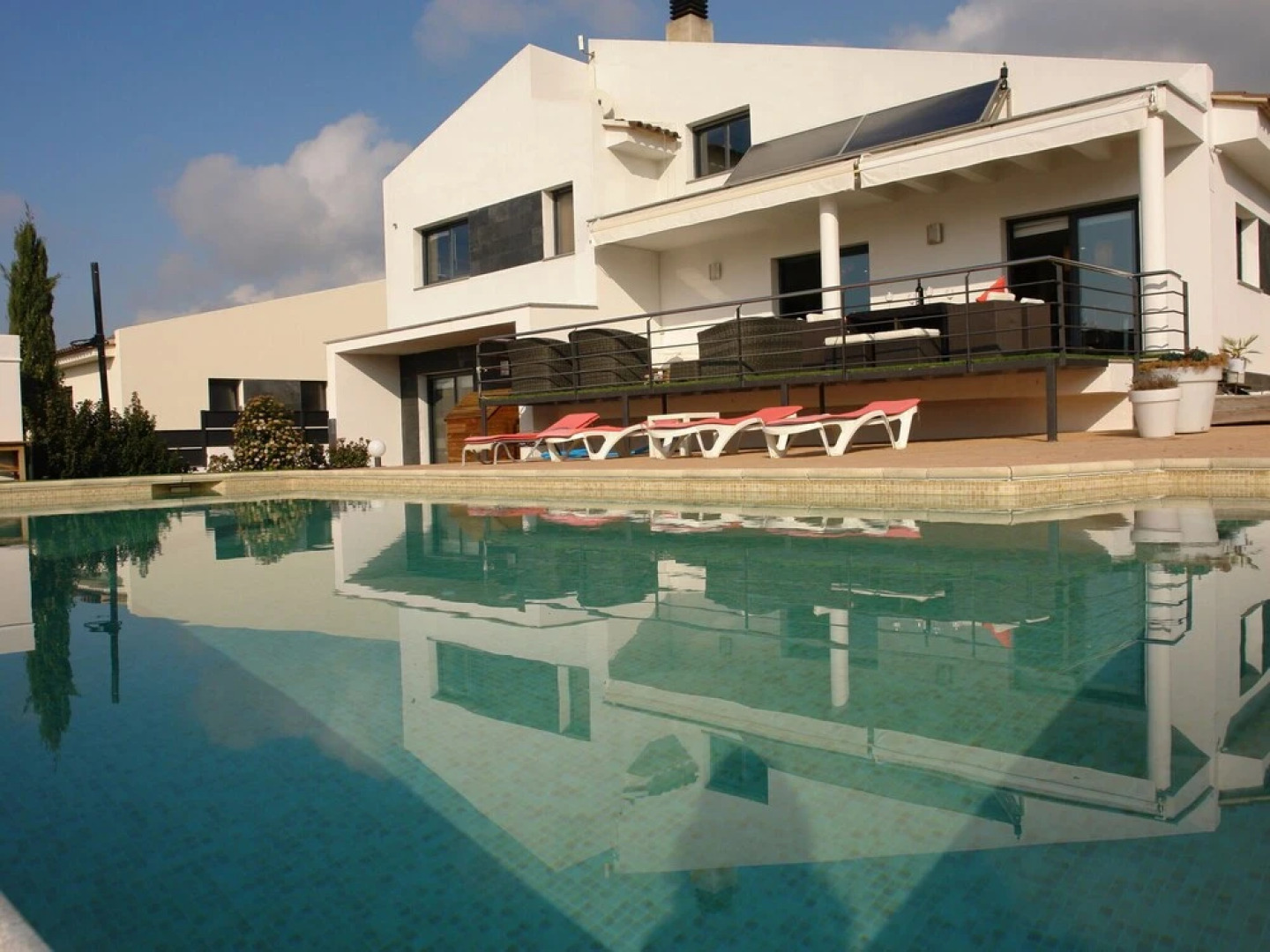 Scenic Villa in Palau Saverdera With Private Swimming Pool