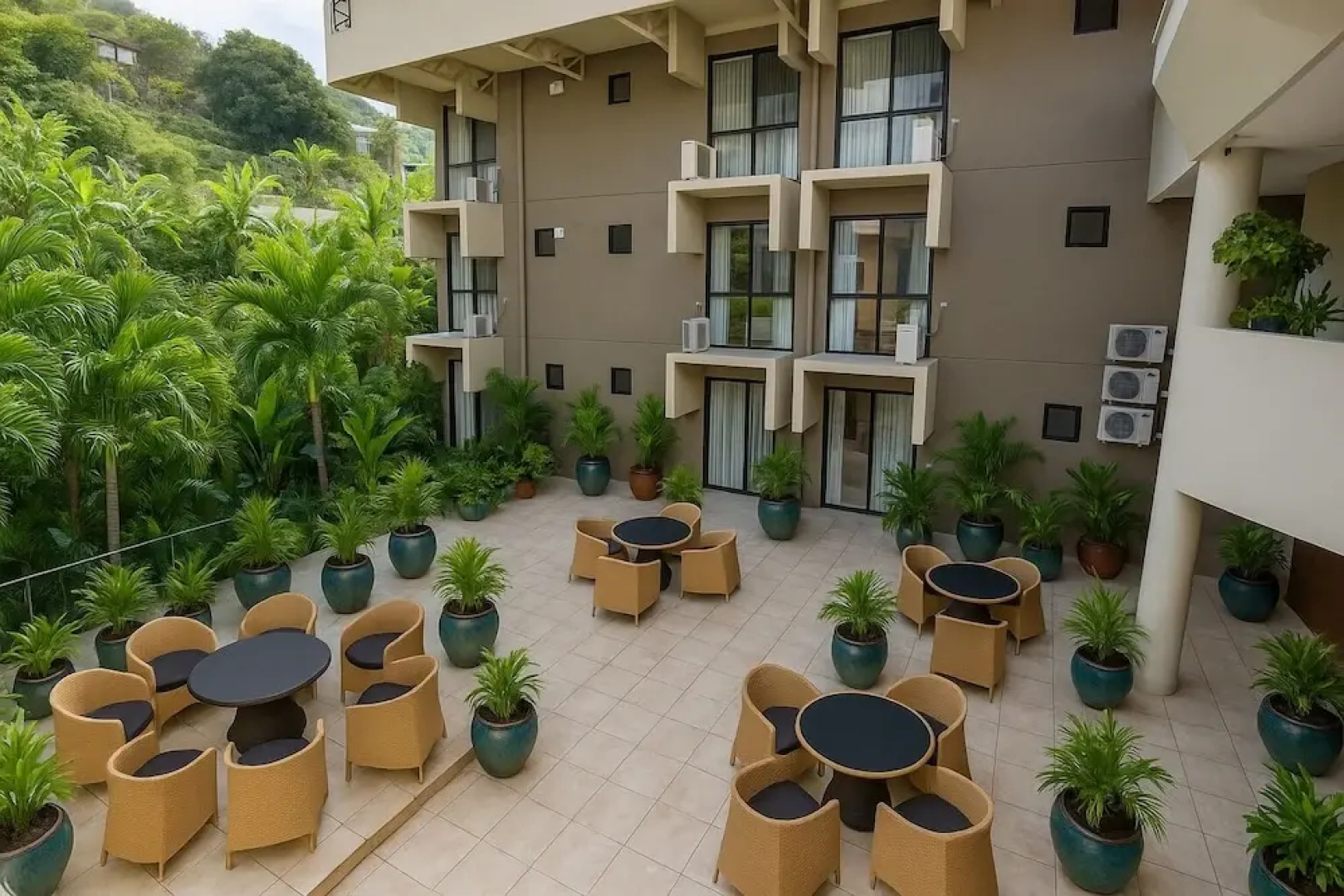 Ela Beach Hotel & Apartments