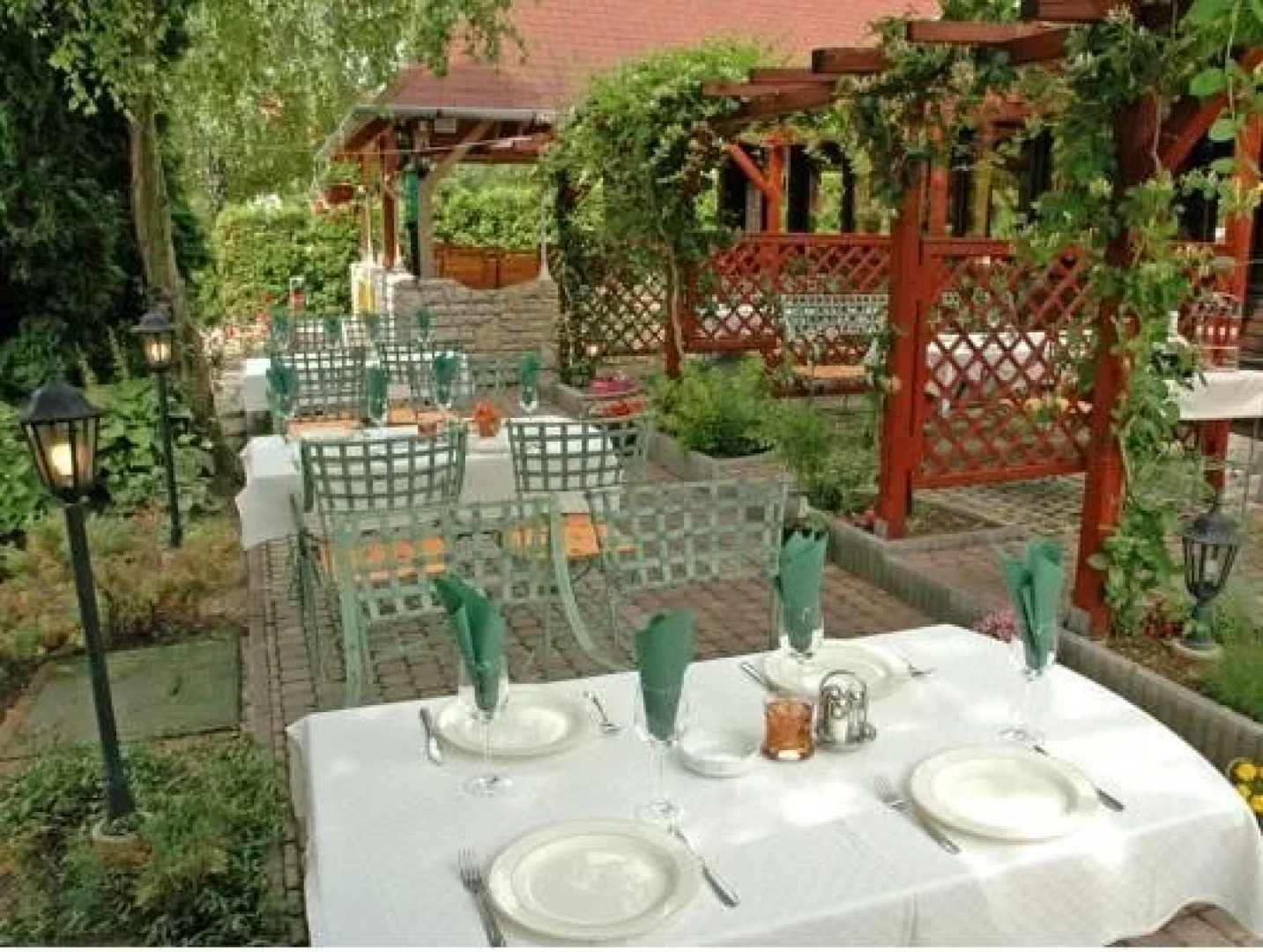 Fészek Apartmanház