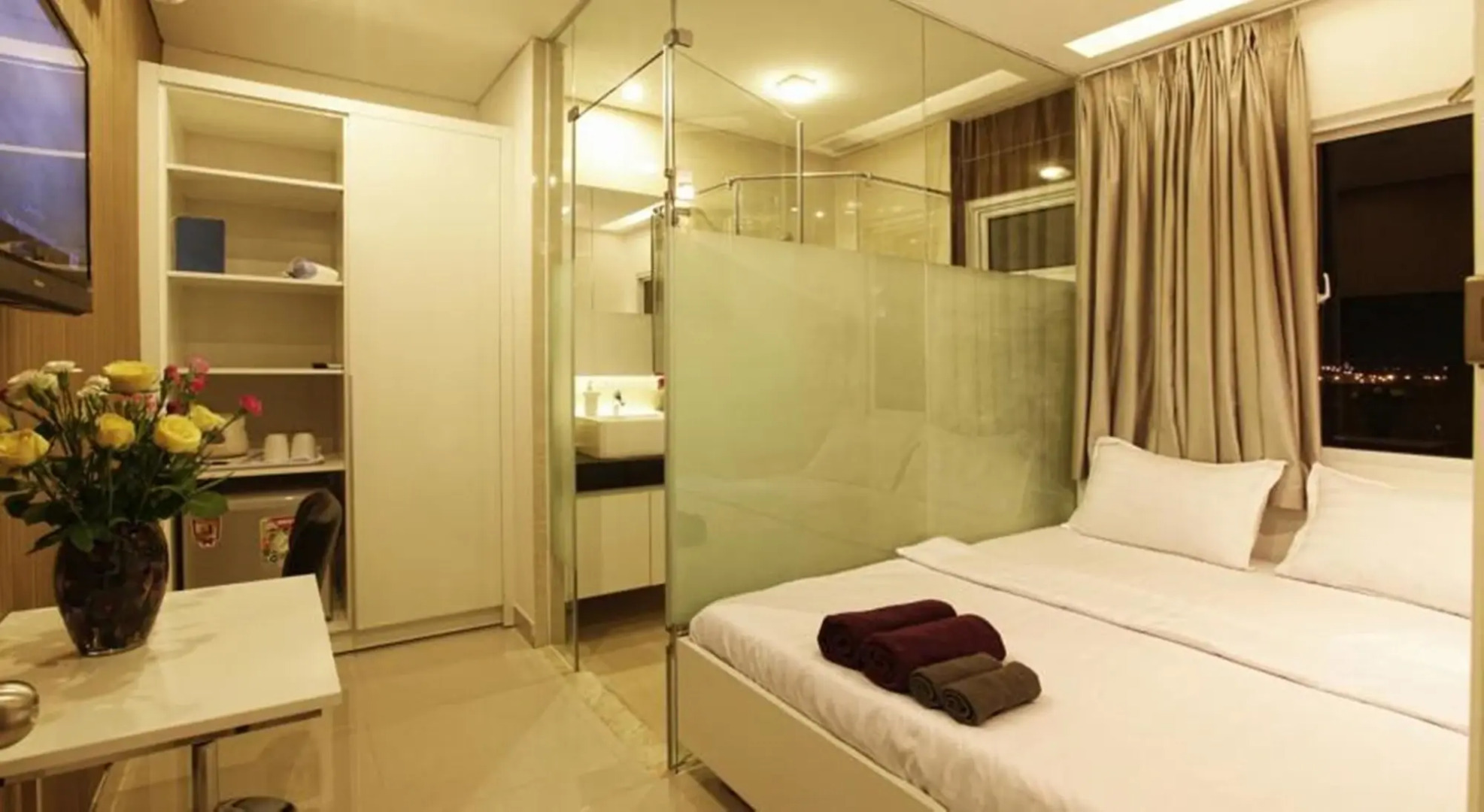 Yellow House Saigon Hotel