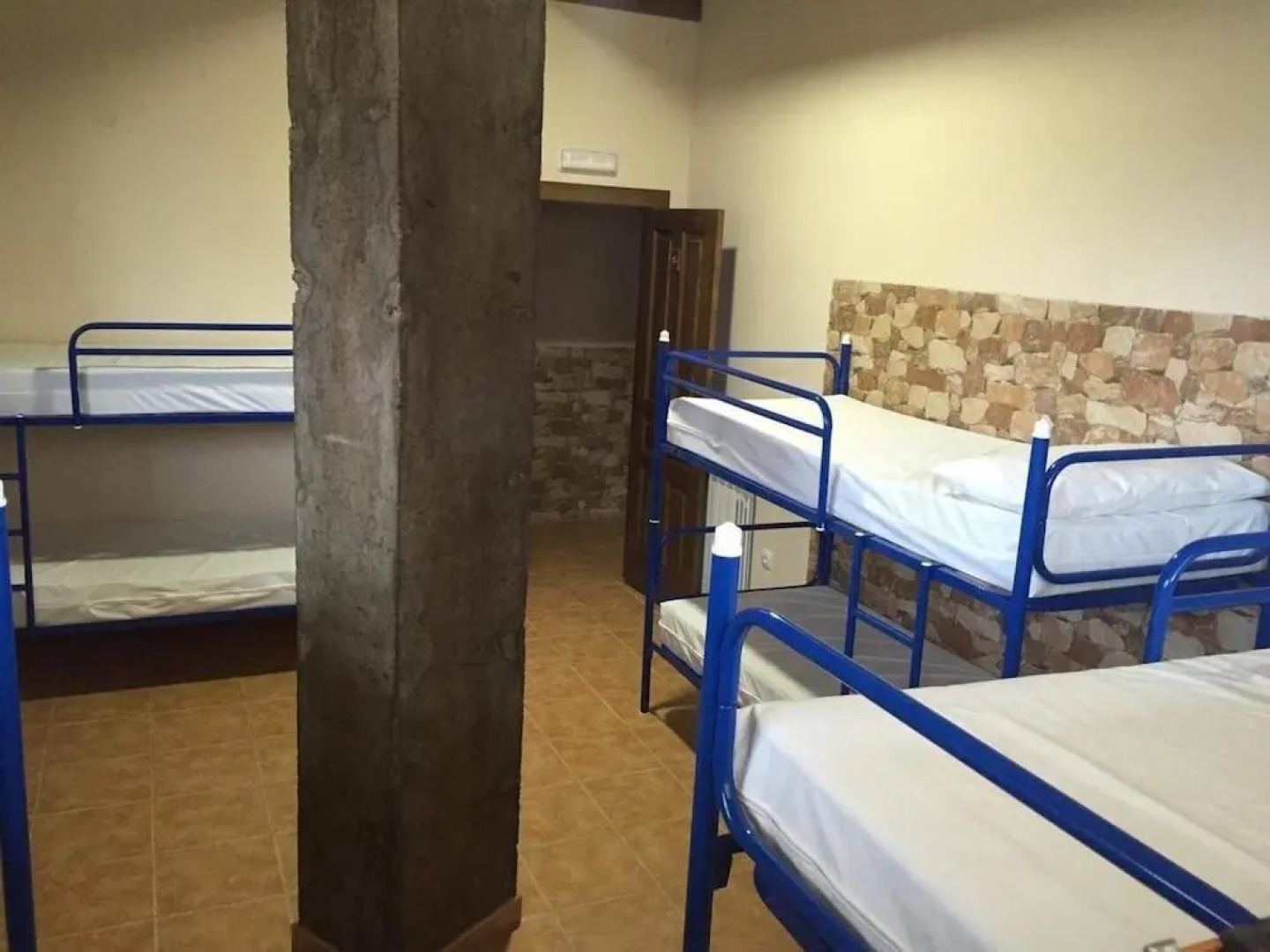 Albergue Santo Tomás de Canterbury - Hostel