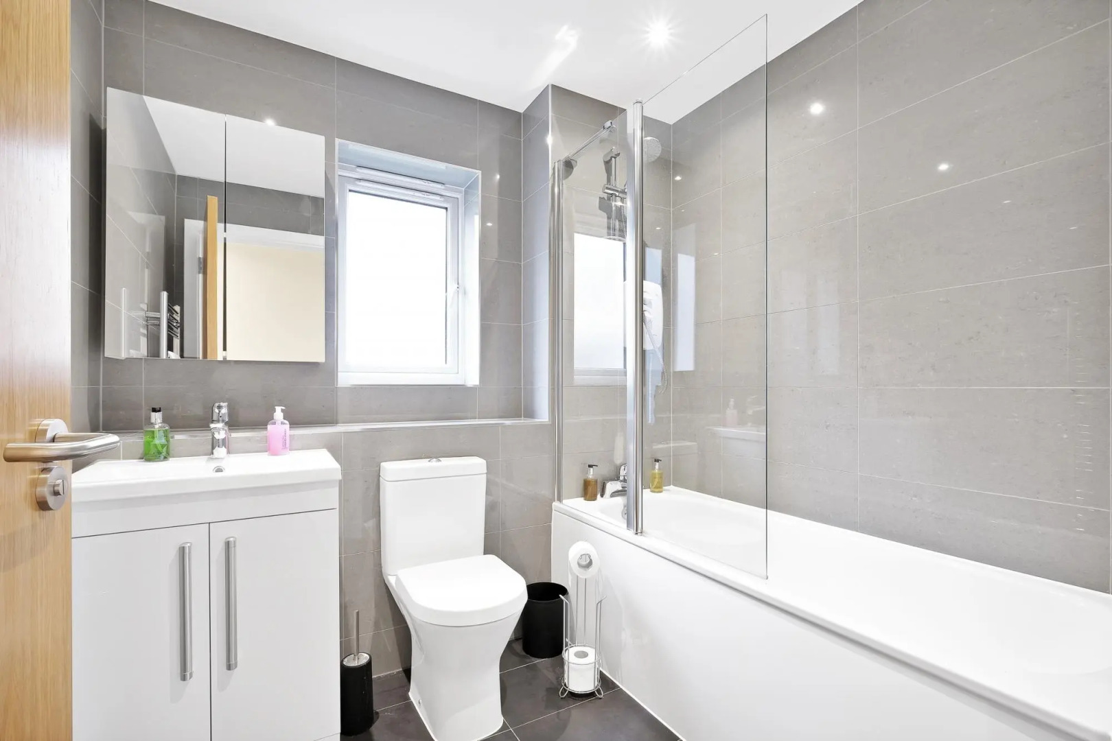 London Heathrow Living Serviced Apartments - Apt 1