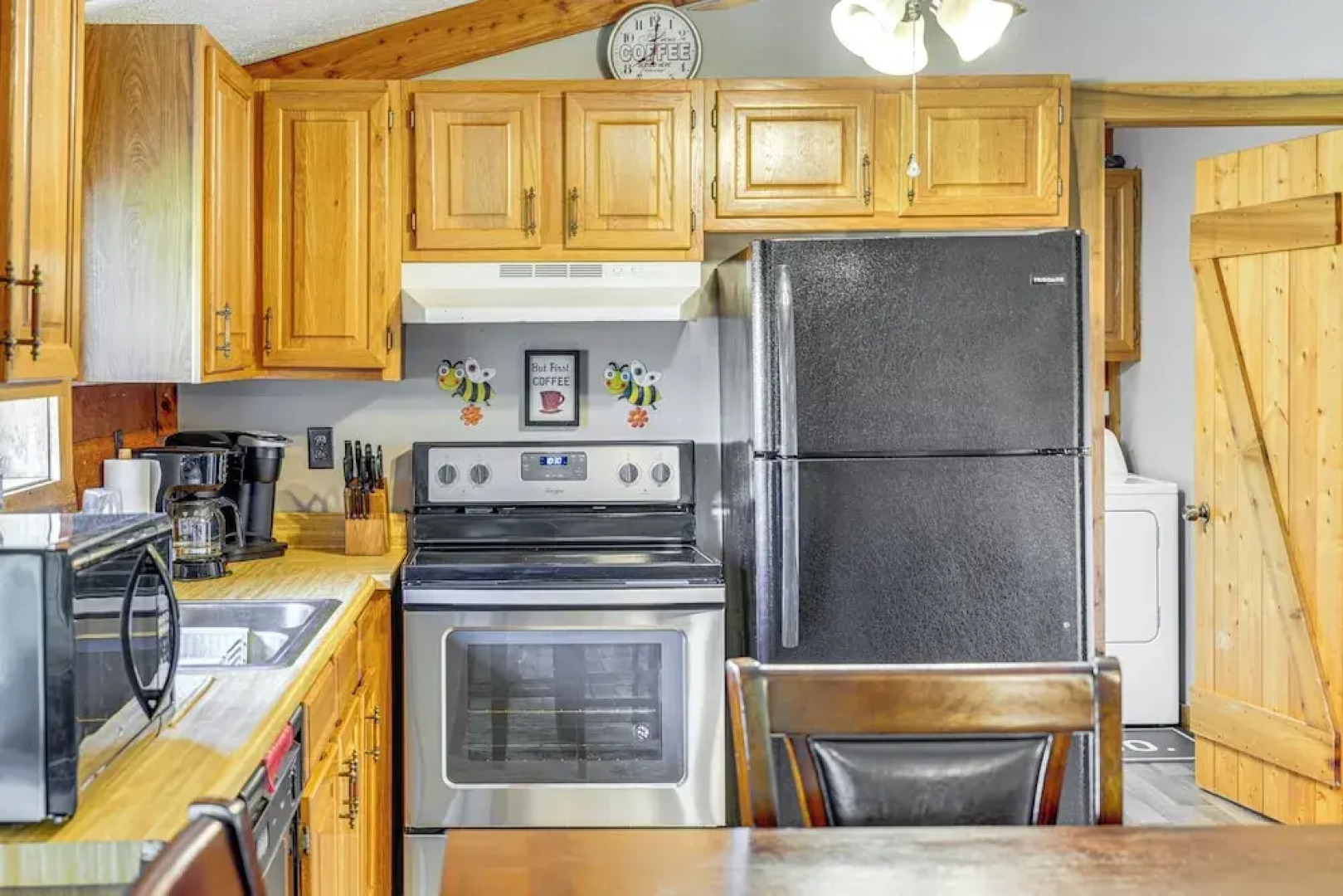 Rogersville Barn Apartment on 27 Acres w/ Pond!