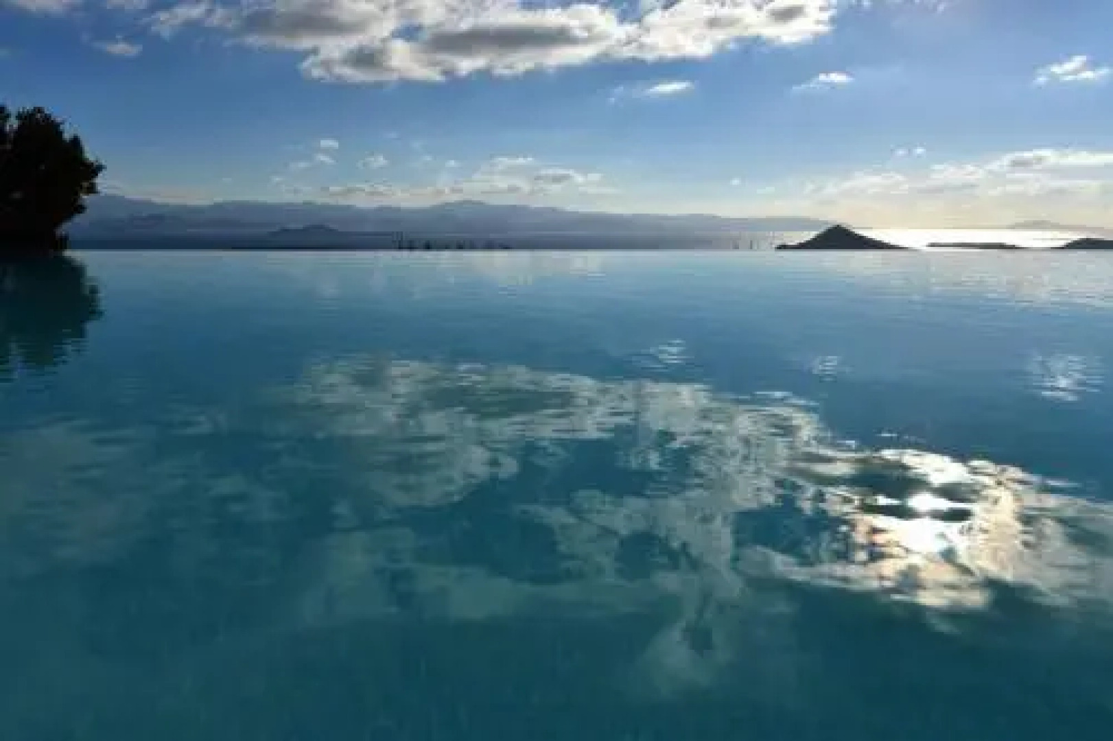 Villa Moonlight · Exquisite Villa for 10 with Pool, Helipad