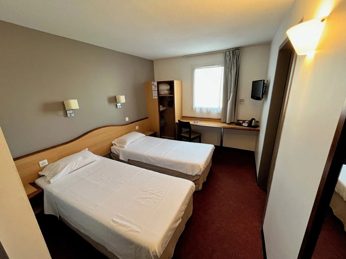 Brit Hotel Confort Montauban