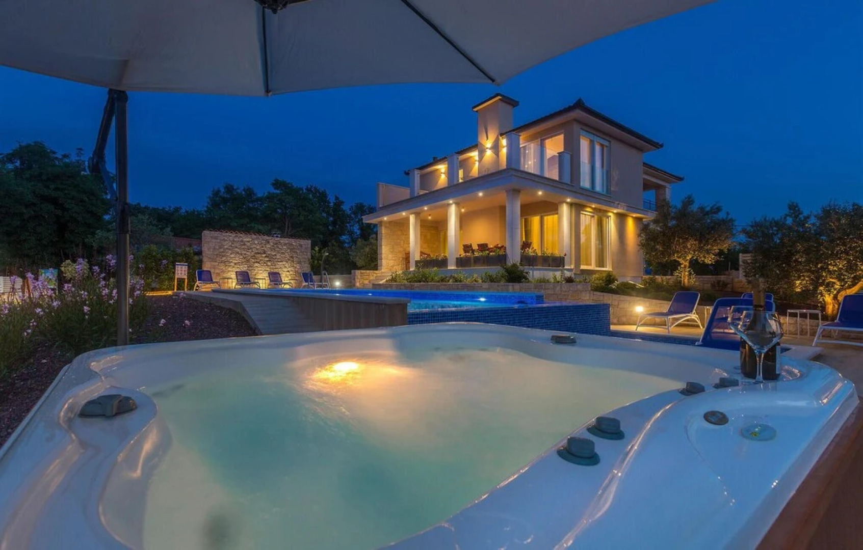 Awesome Home in Malinska with Outdoor Swimming Pool, Hot Tub & 4 Bedrooms