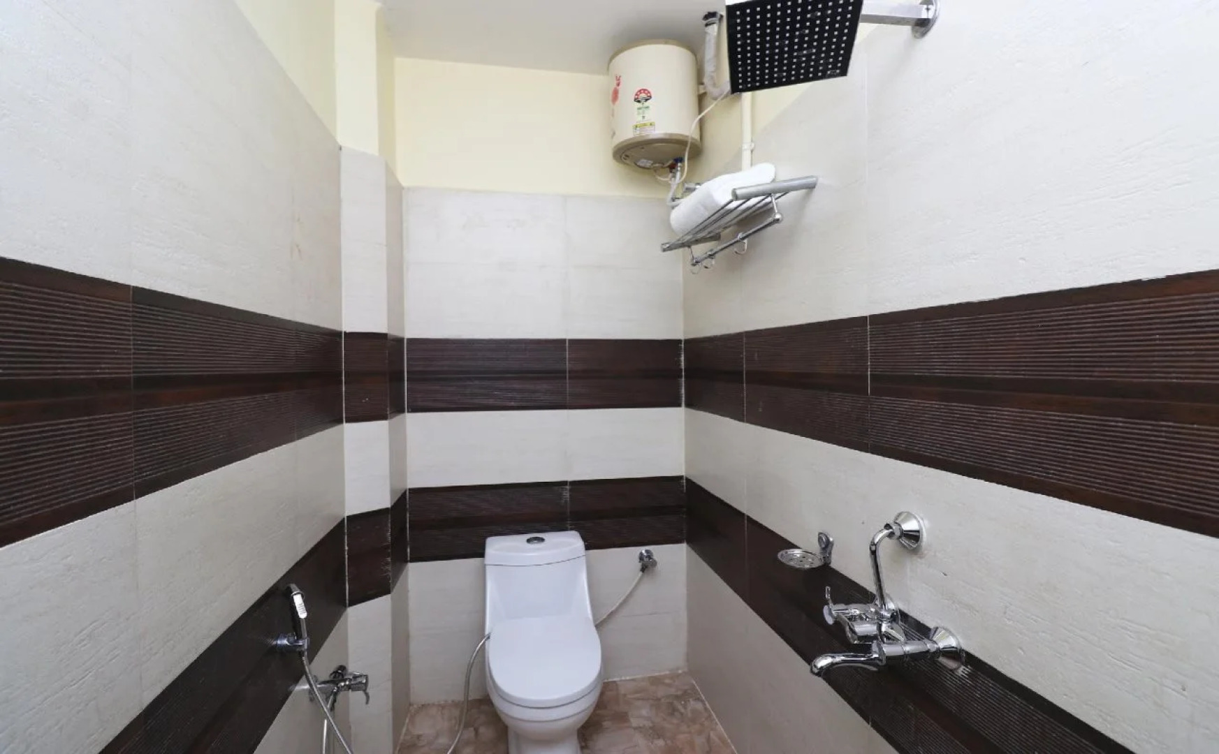 Bhagwati Residency By OYO Rooms